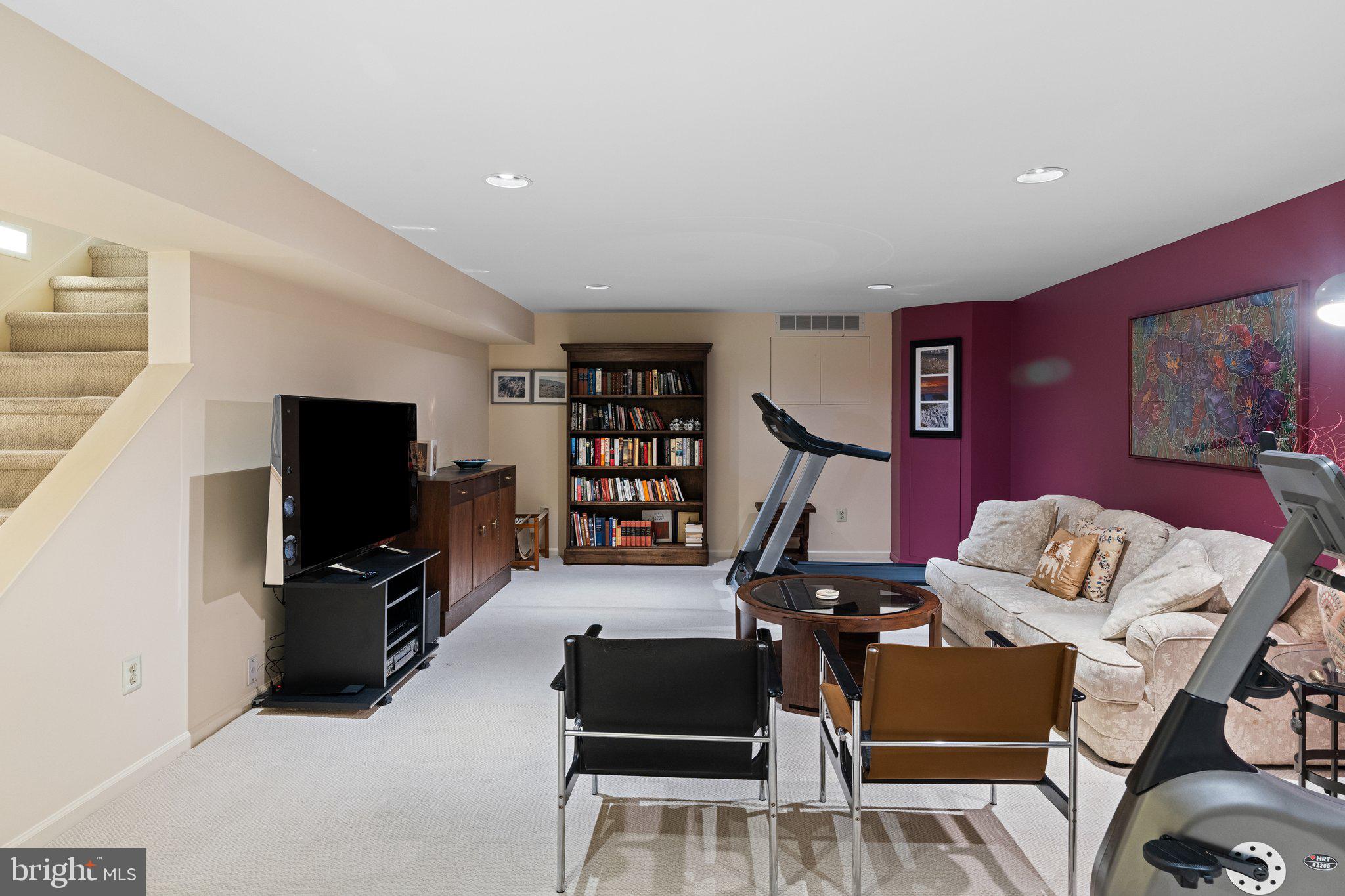 WHITPAIN FARM - Residential