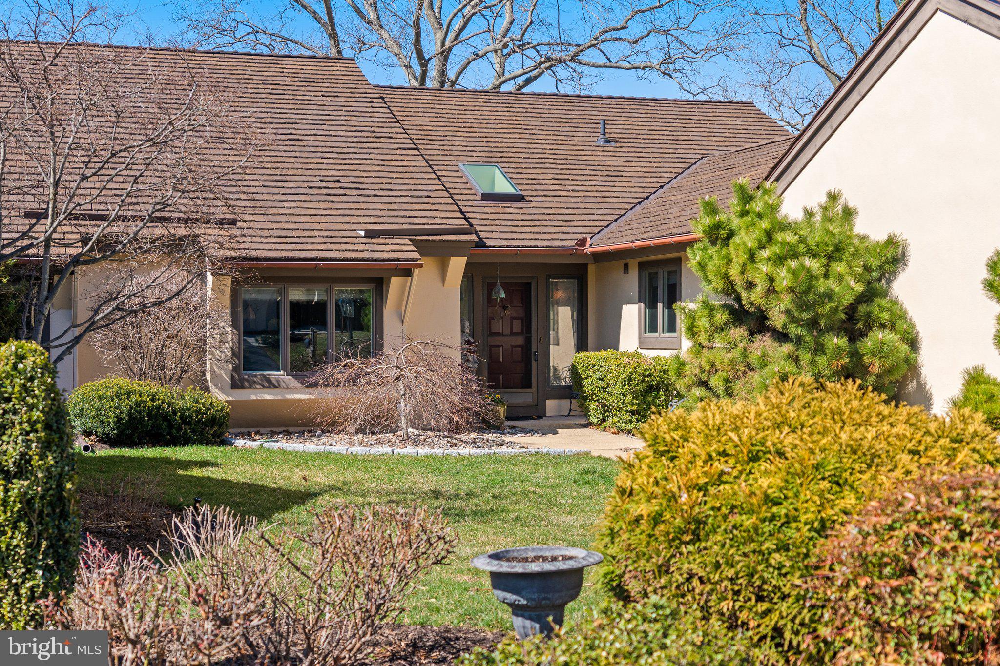 15 SPRINGHOUSE LANE