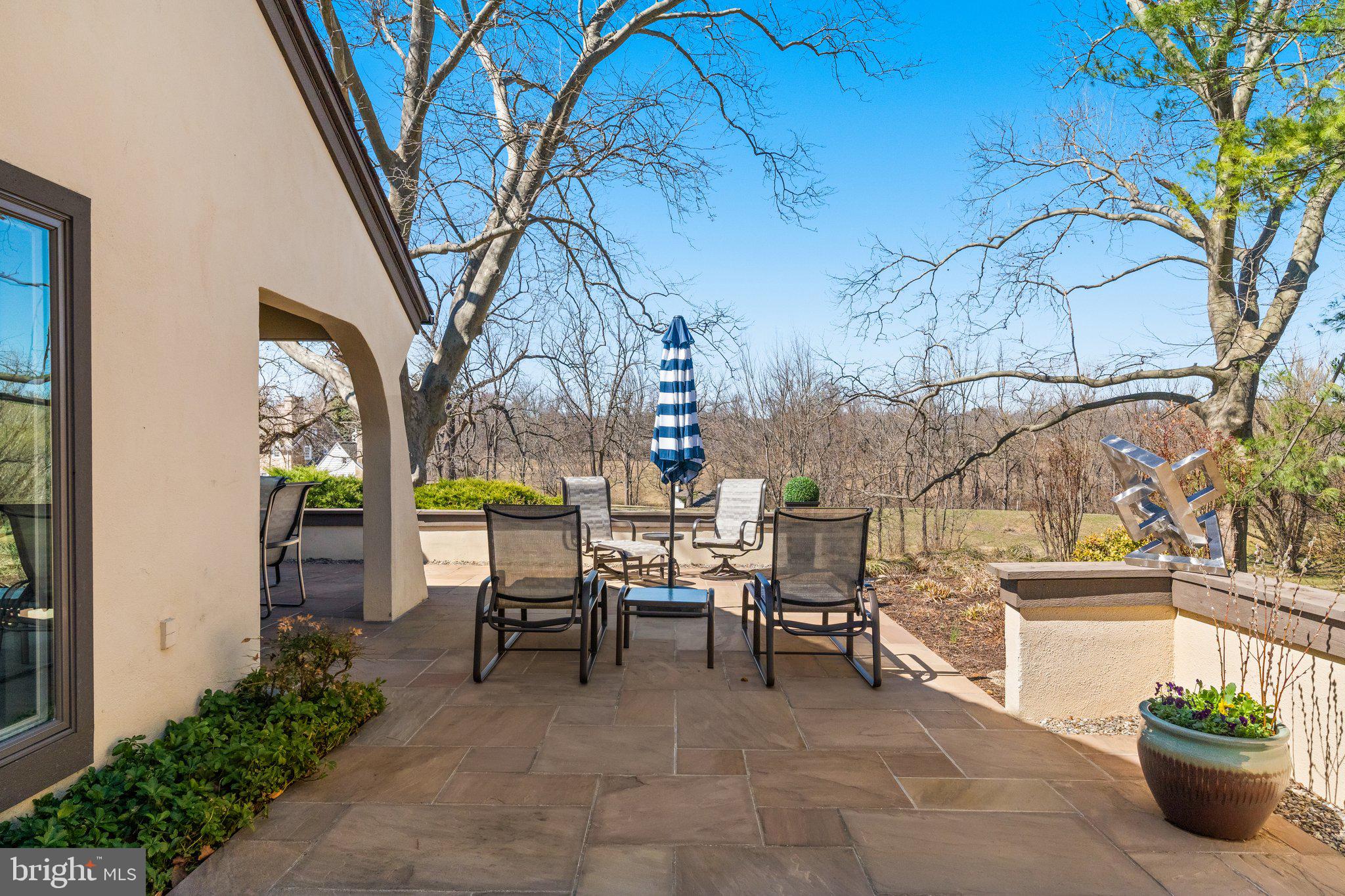 15 SPRINGHOUSE LANE