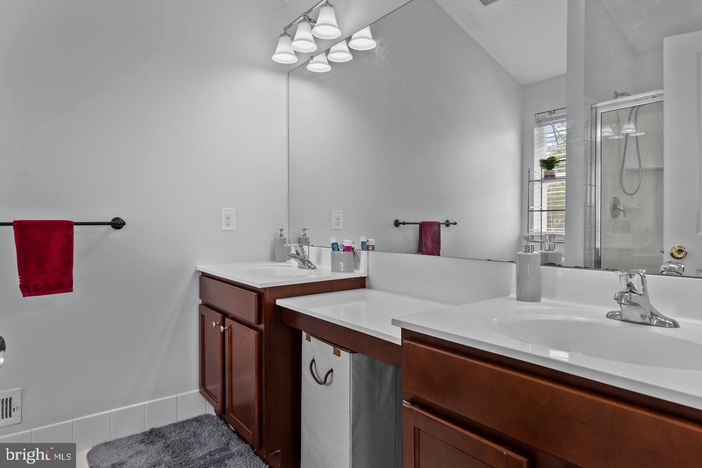 COUNTRY VIEW ESTATES - Residential