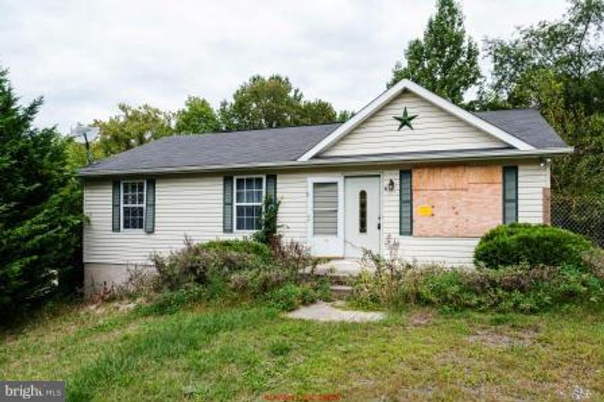 ** TITLE ISSUE - PLS CONTACT THE OFFICE OF SAMUEL I. WHITE P.C. FOR MORE INFO**All offers should be submitted through the auction company. This property is subject to a 5% buyer s premium pursuant to the Auction Terms & Conditions (minimums may apply).All auction assets will be sold subject to seller approval. SOLD AS-IS.GR/HOA/Condo/FF fees TBD by buyer.