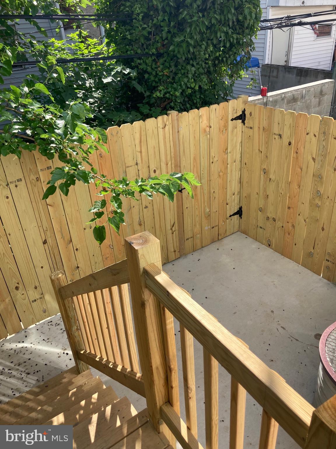 PORT RICHMOND - Residential Lease