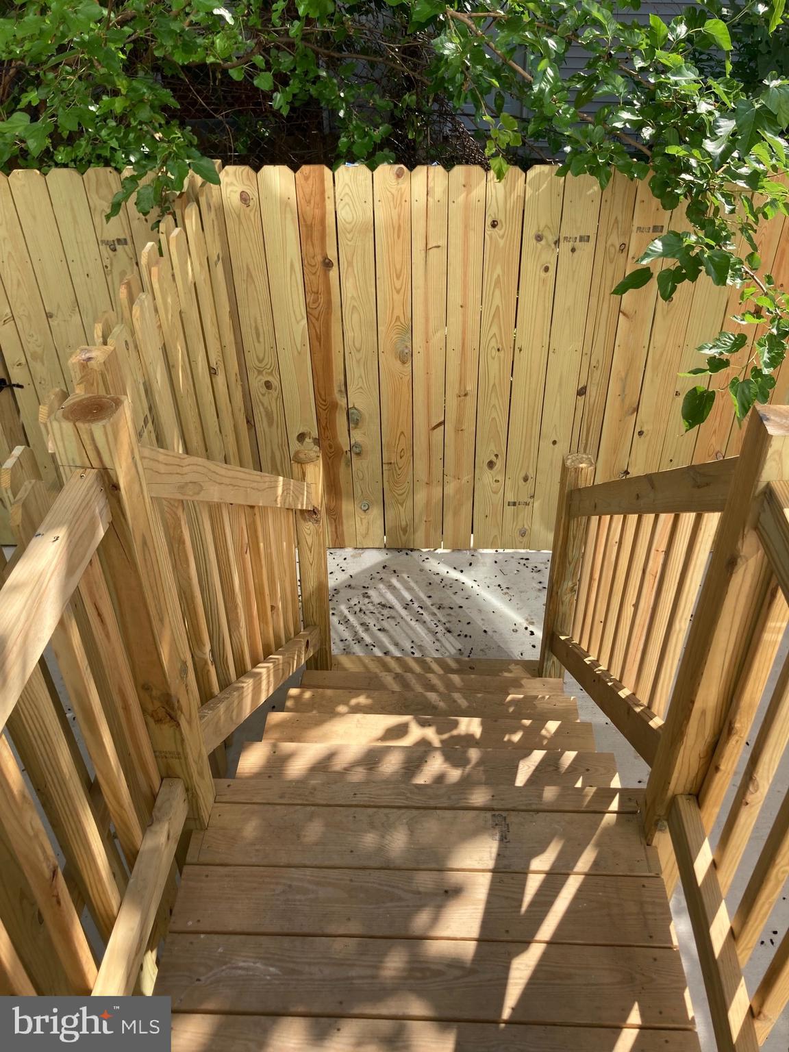 PORT RICHMOND - Residential Lease