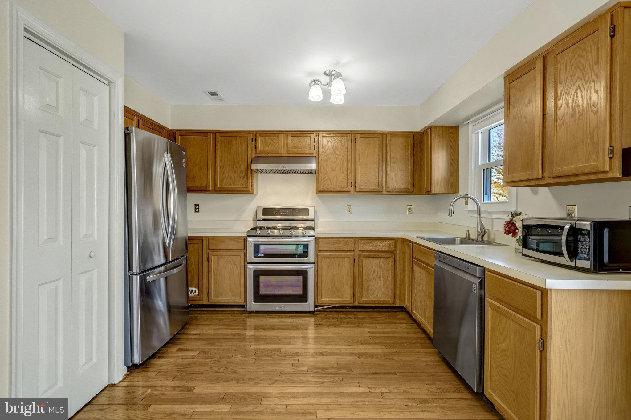 KEENE MILL OVERLOOK - Residential Lease