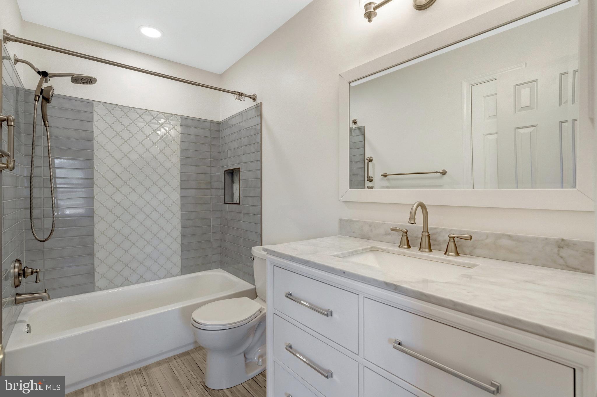 KEENE MILL OVERLOOK - Residential Lease