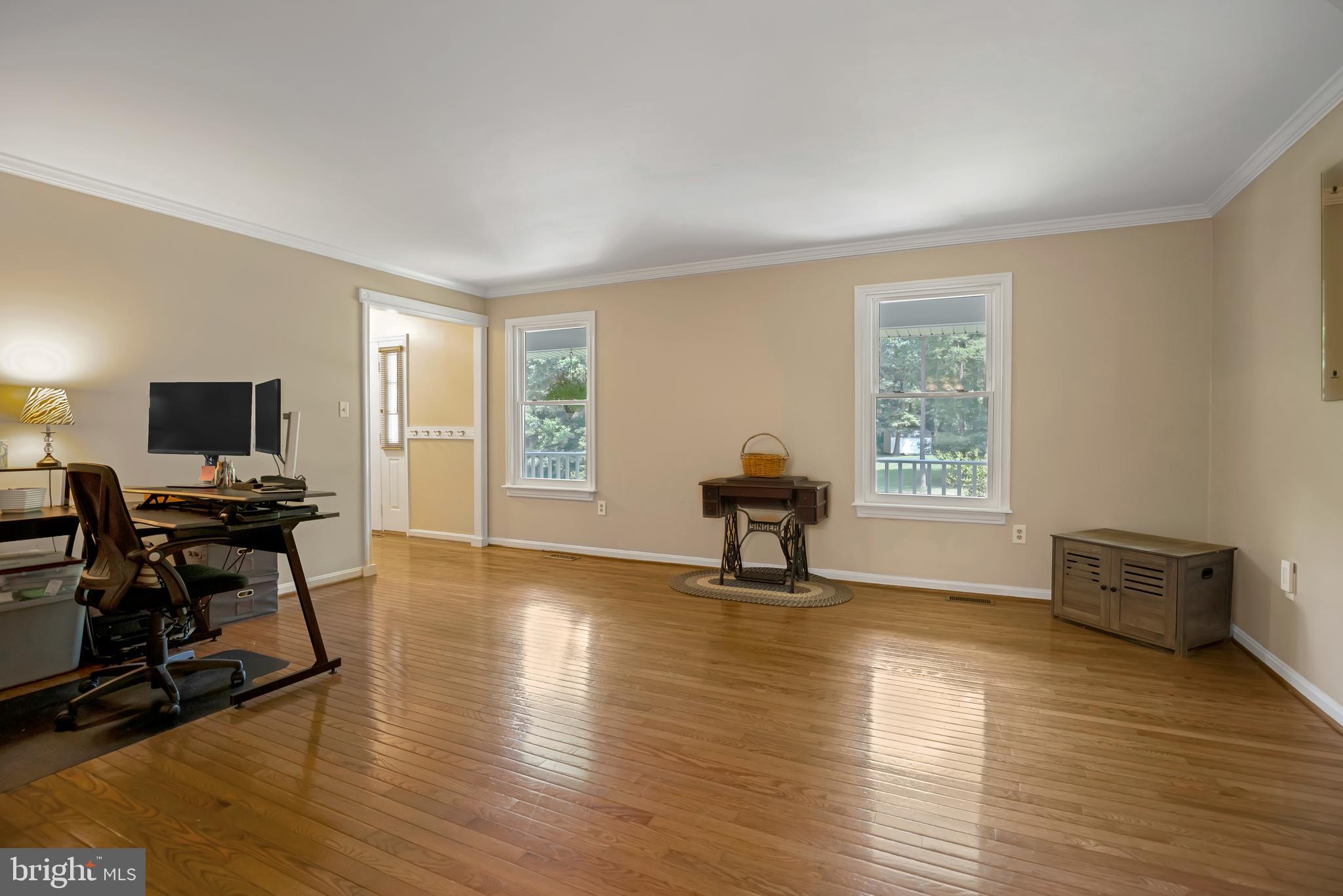 MUTUAL ESTATES - Residential