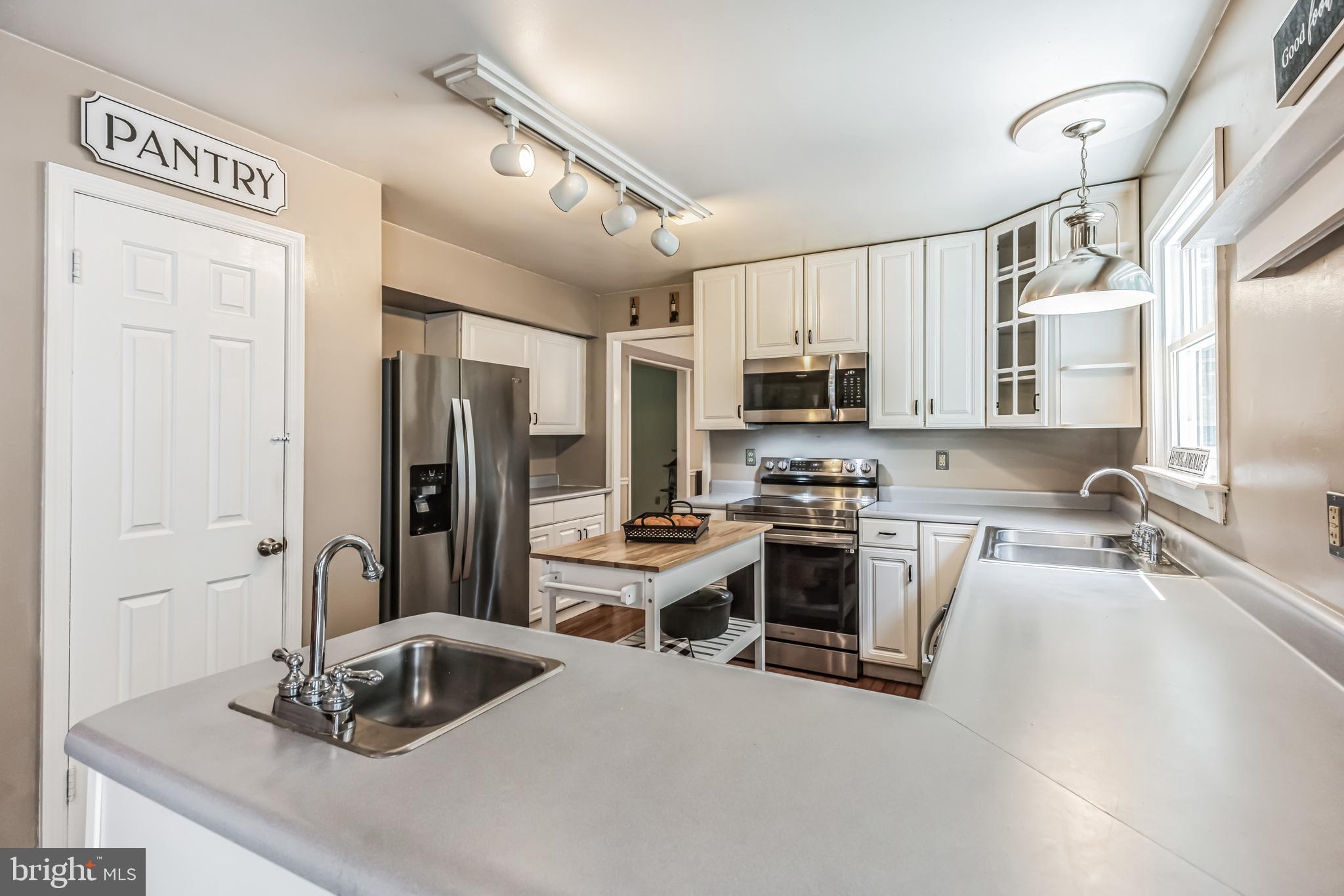 MUTUAL ESTATES - Residential