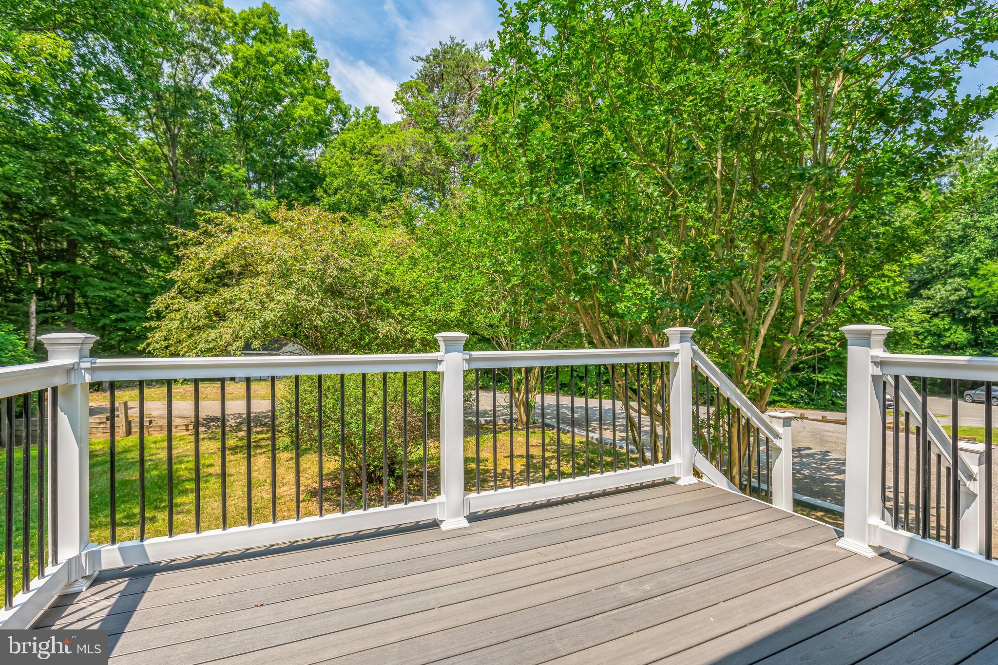 MUTUAL ESTATES - Residential