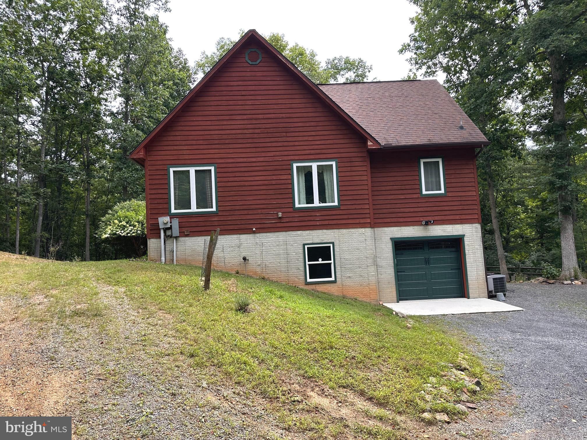 175 CHASE WOODS LANE