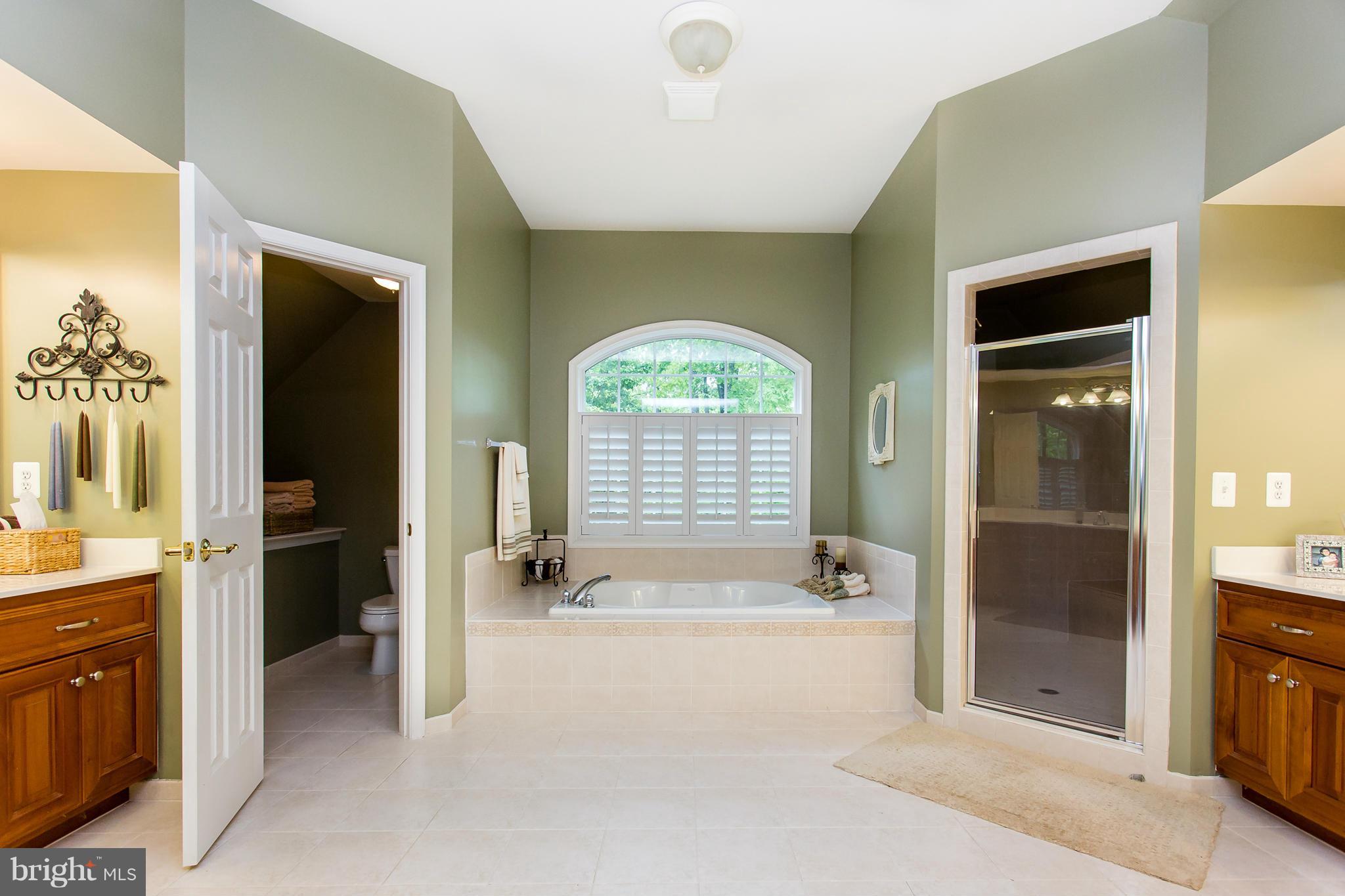 HUNTERS POND - Residential