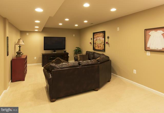 PEMBROOKE - Residential