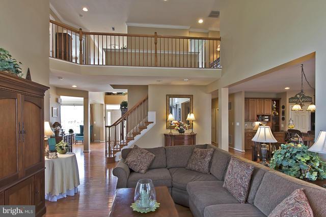 PEMBROOKE - Residential