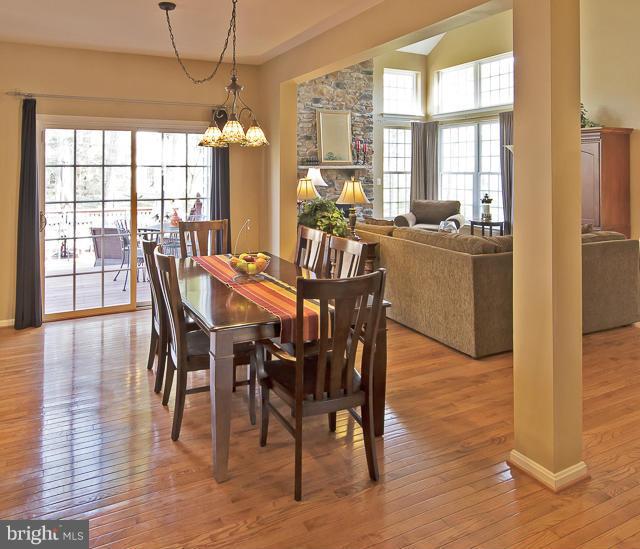 PEMBROOKE - Residential