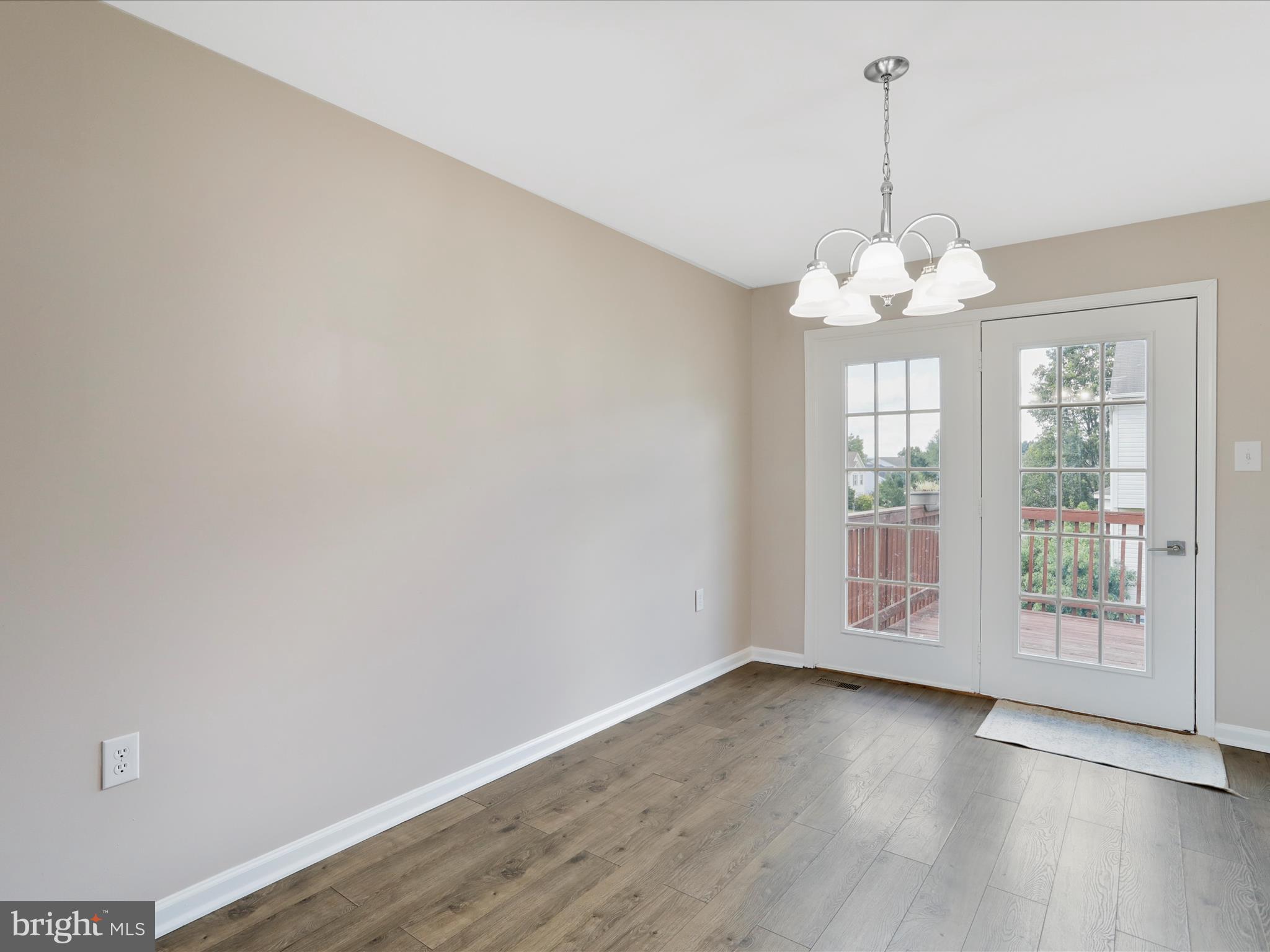 LAUREL RIDGE - Residential