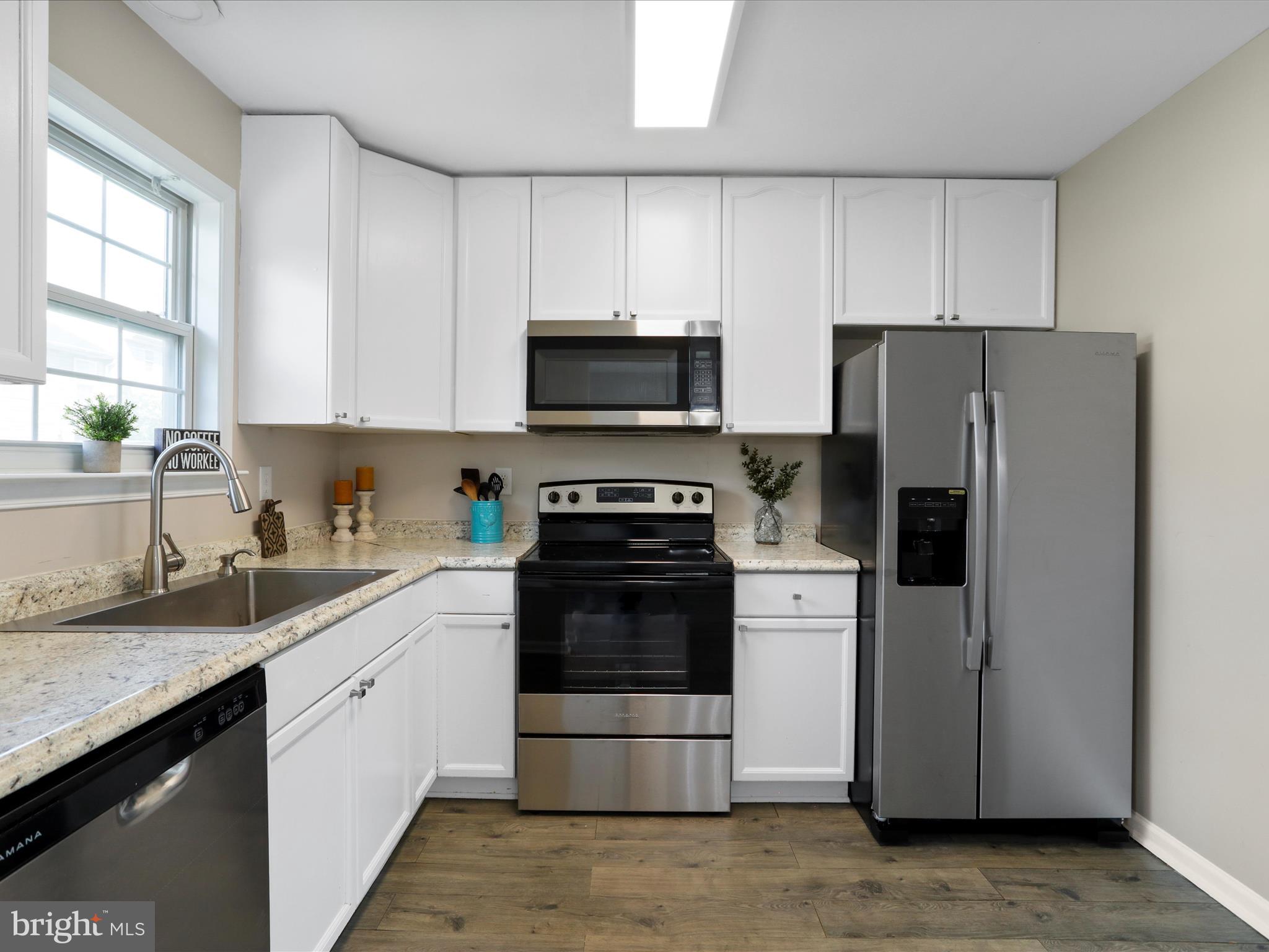 LAUREL RIDGE - Residential