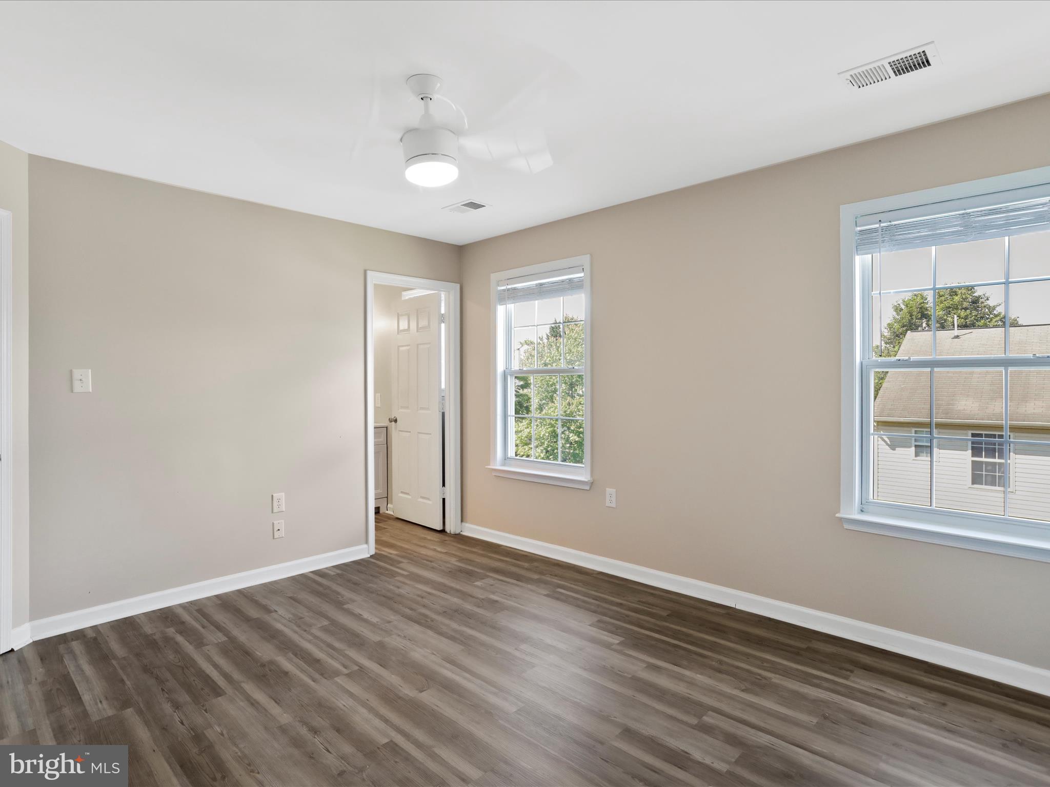 LAUREL RIDGE - Residential