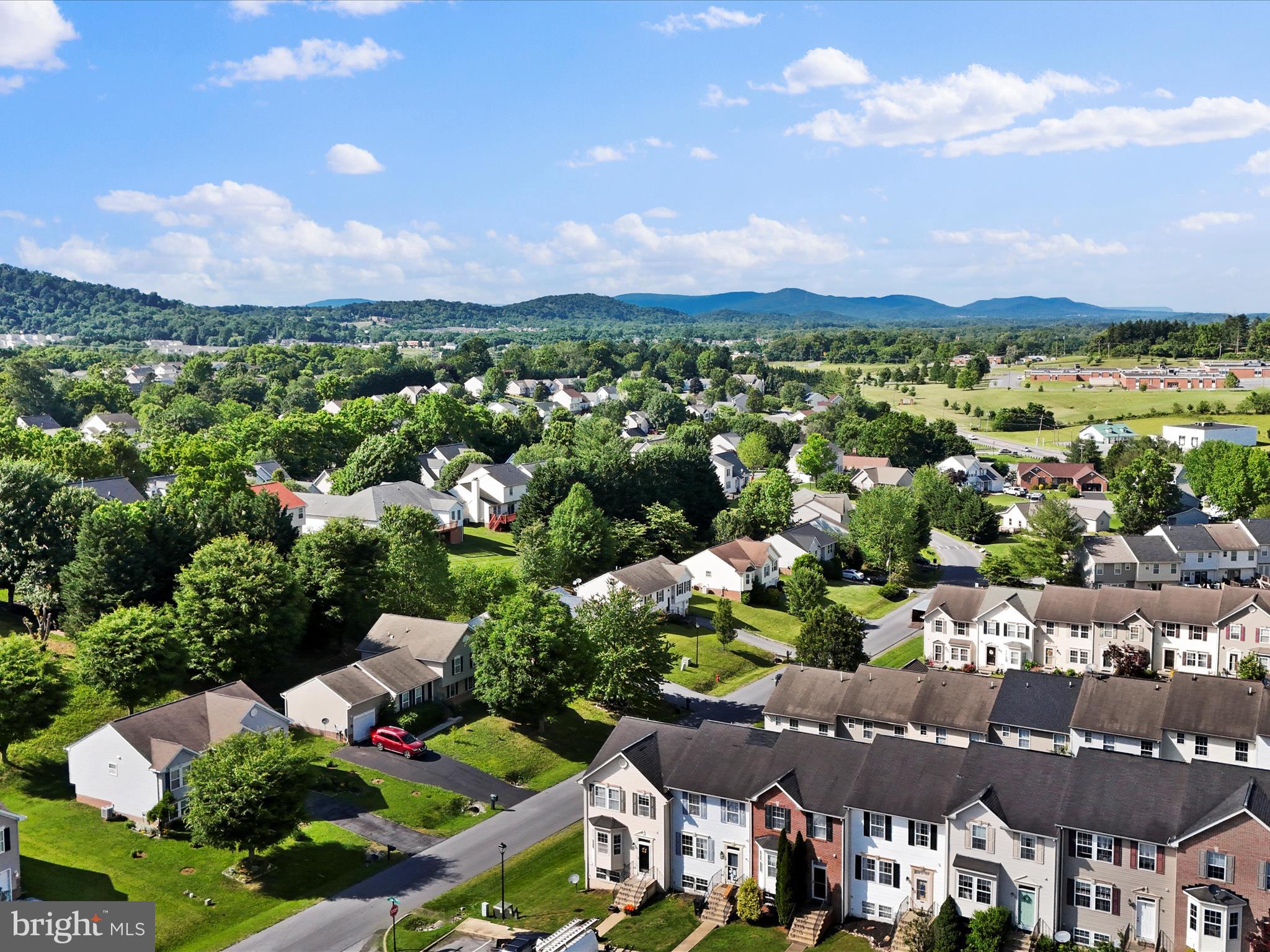 LAUREL RIDGE - Residential