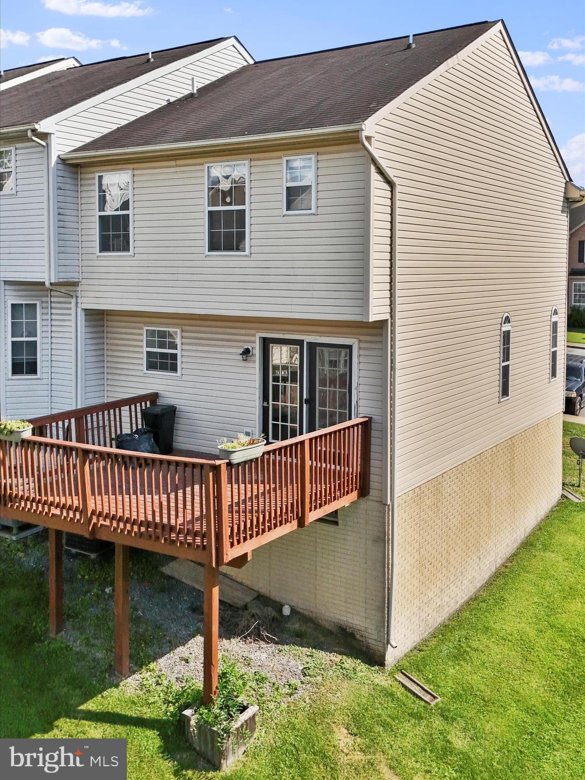 LAUREL RIDGE - Residential