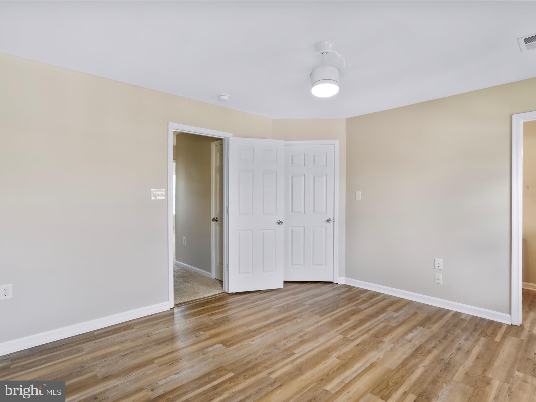 LAUREL RIDGE - Residential