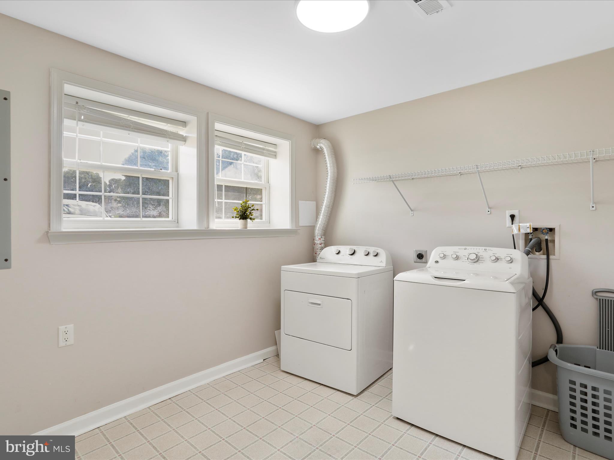 LAUREL RIDGE - Residential