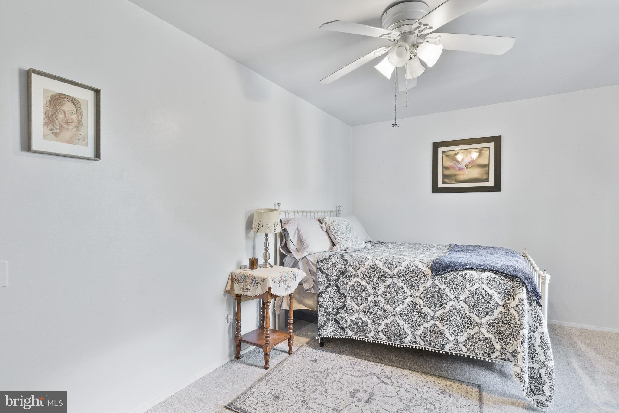 MARYLAND PLACE - Residential