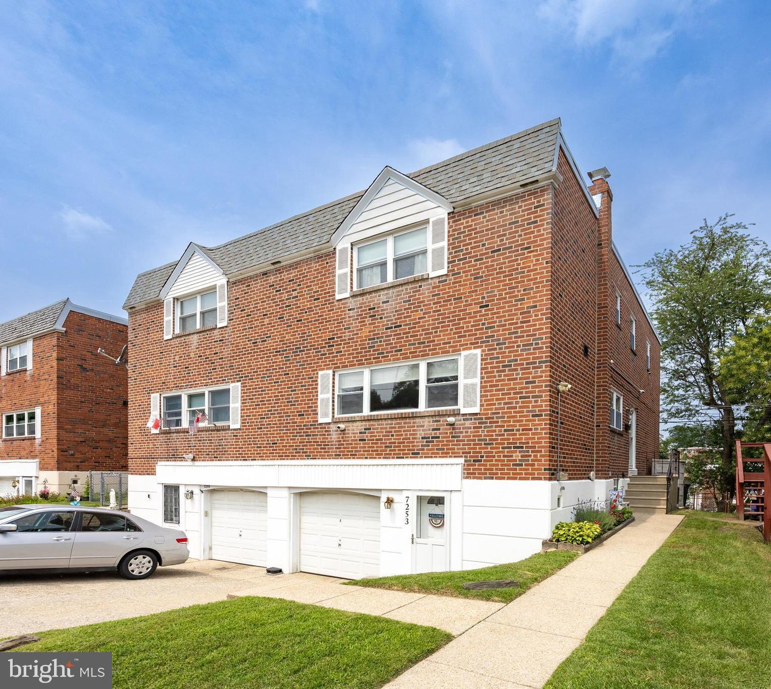 ROXBOROUGH - Residential