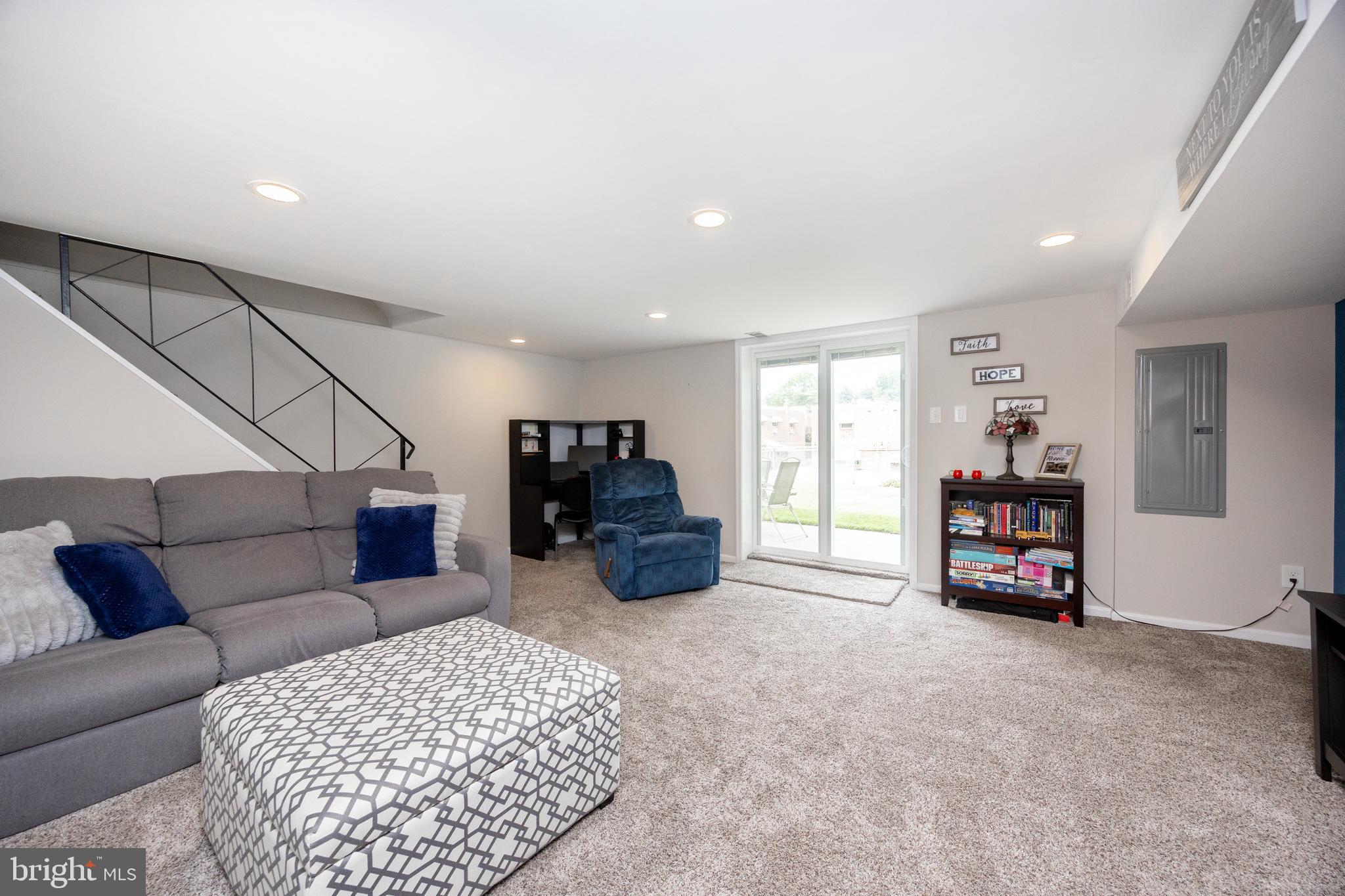 ROXBOROUGH - Residential