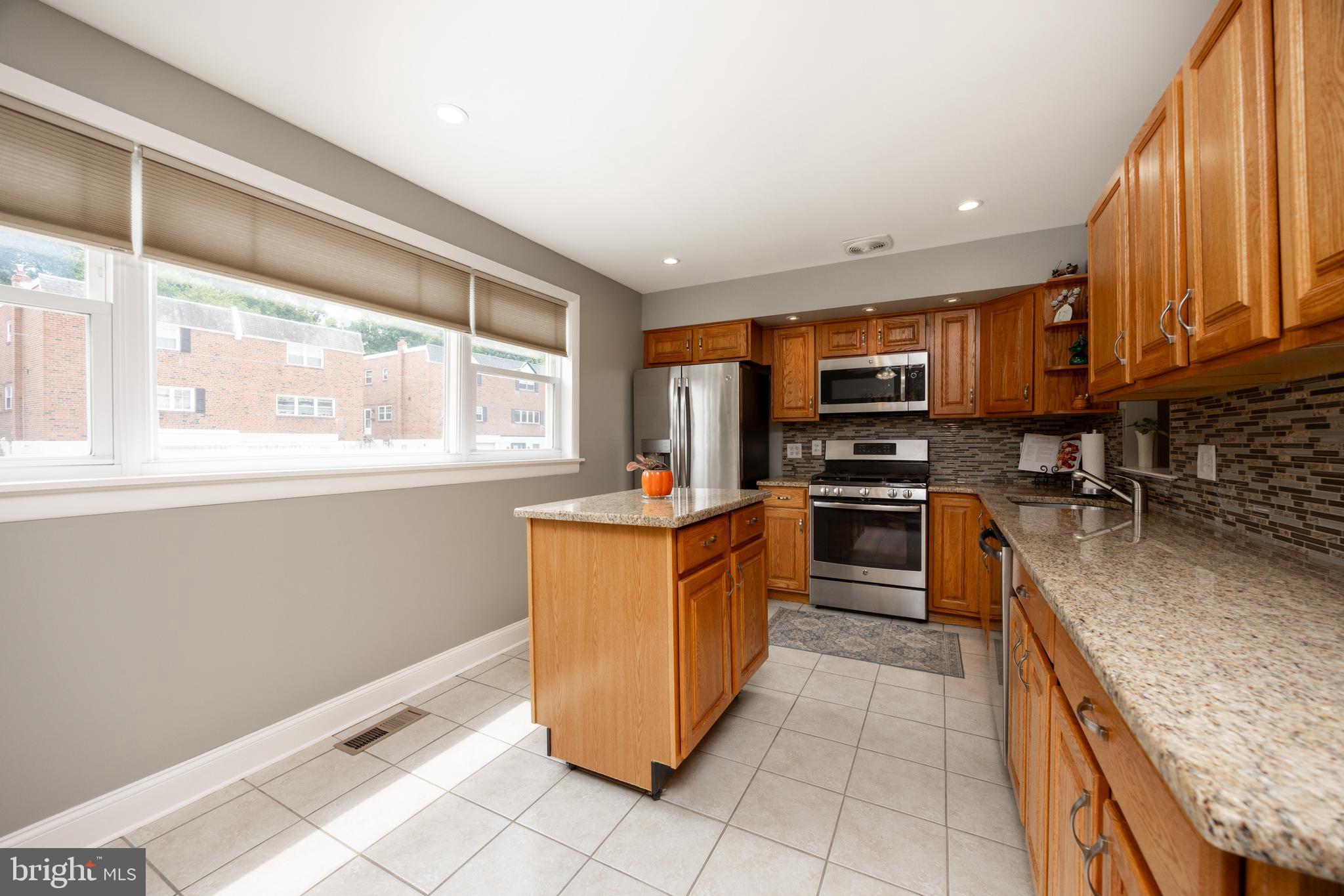 ROXBOROUGH - Residential