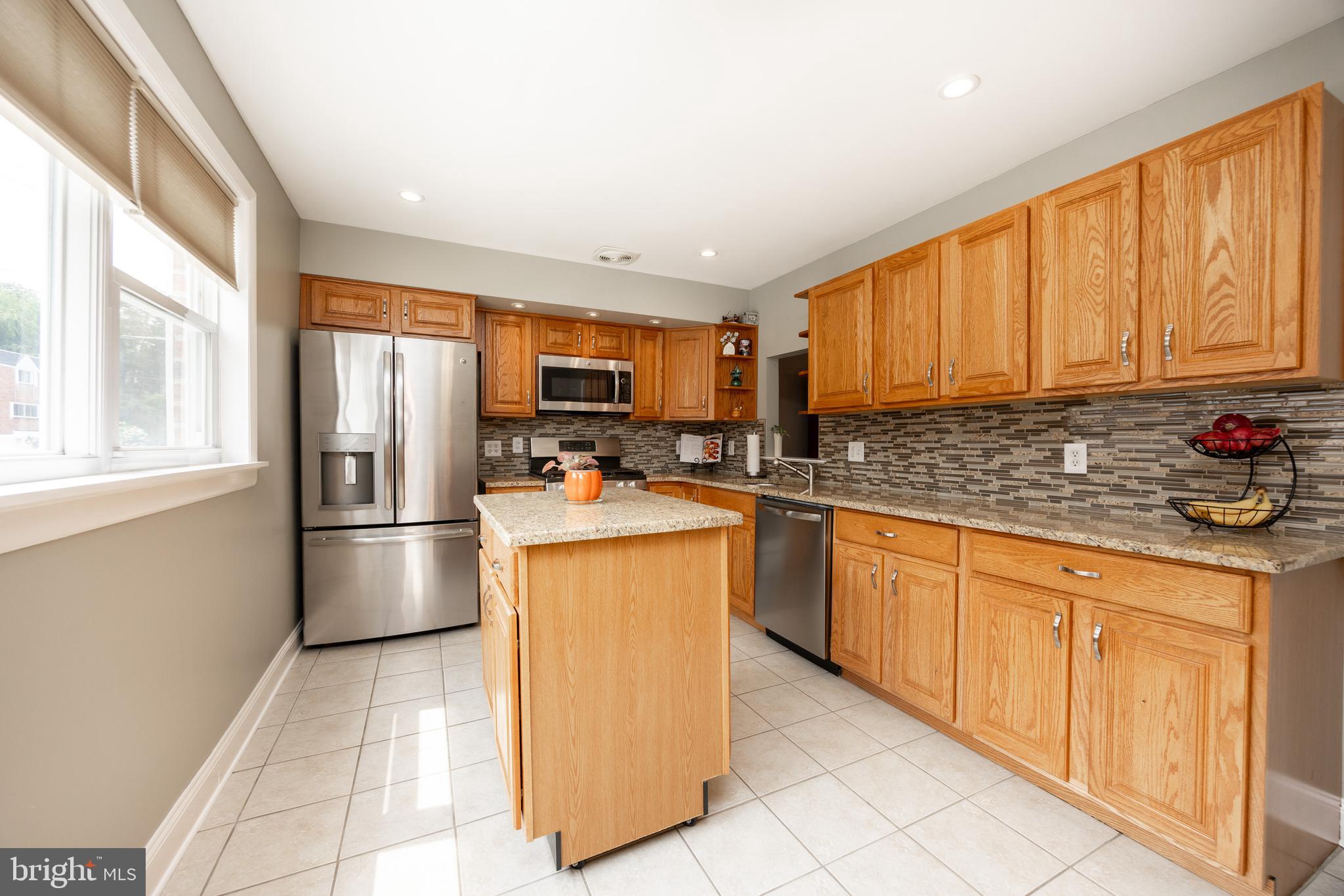 ROXBOROUGH - Residential