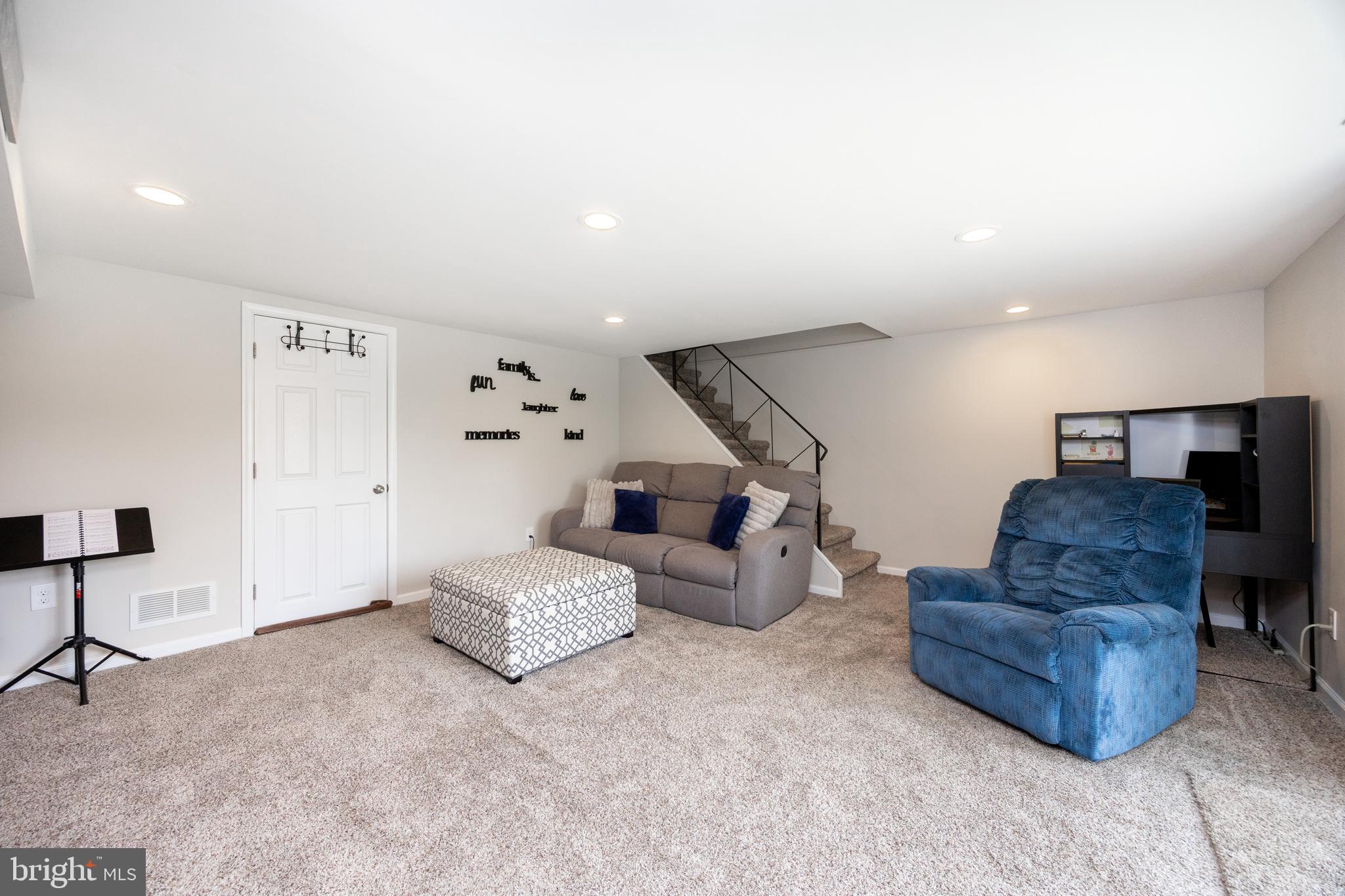 ROXBOROUGH - Residential