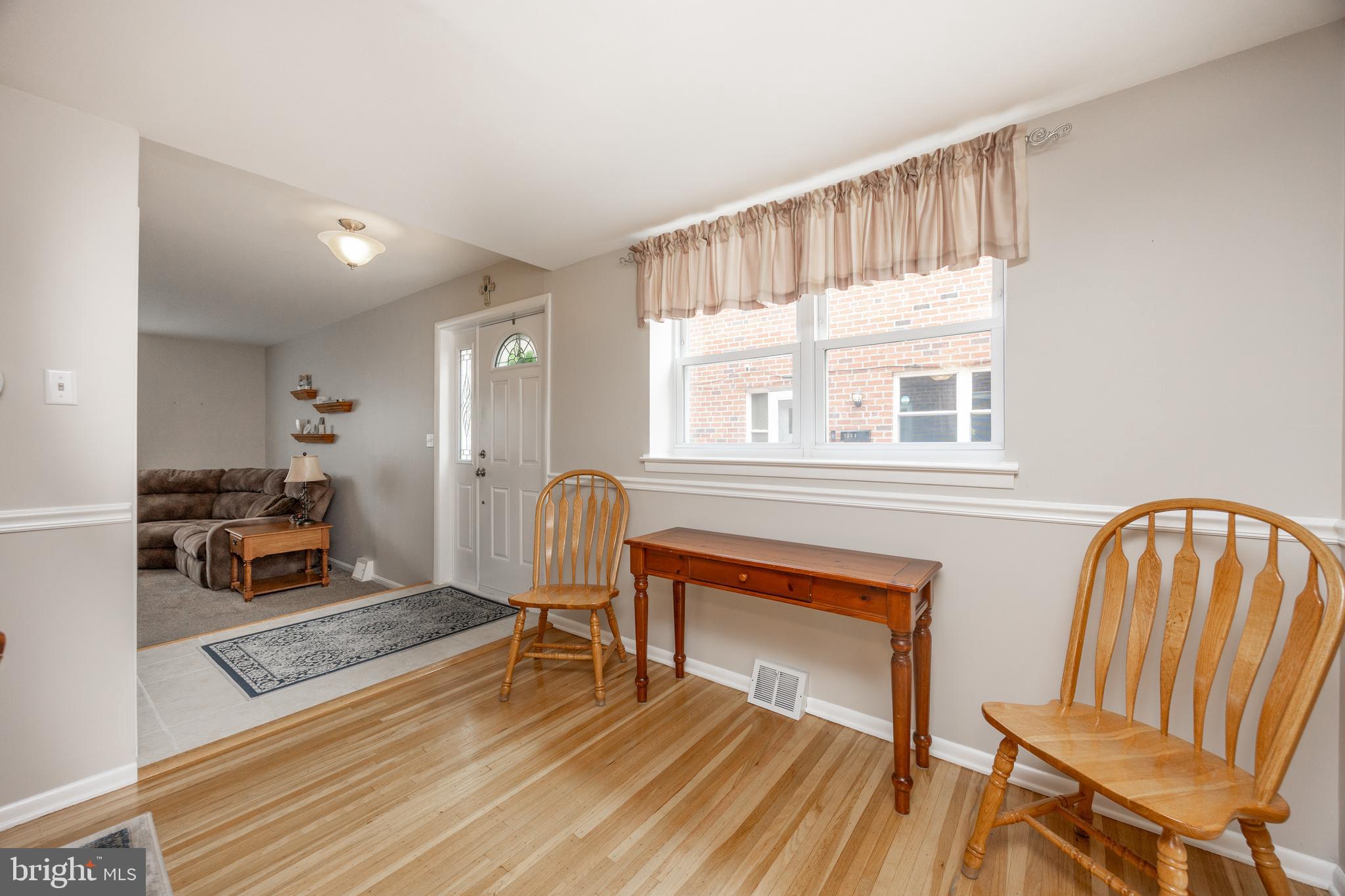 ROXBOROUGH - Residential