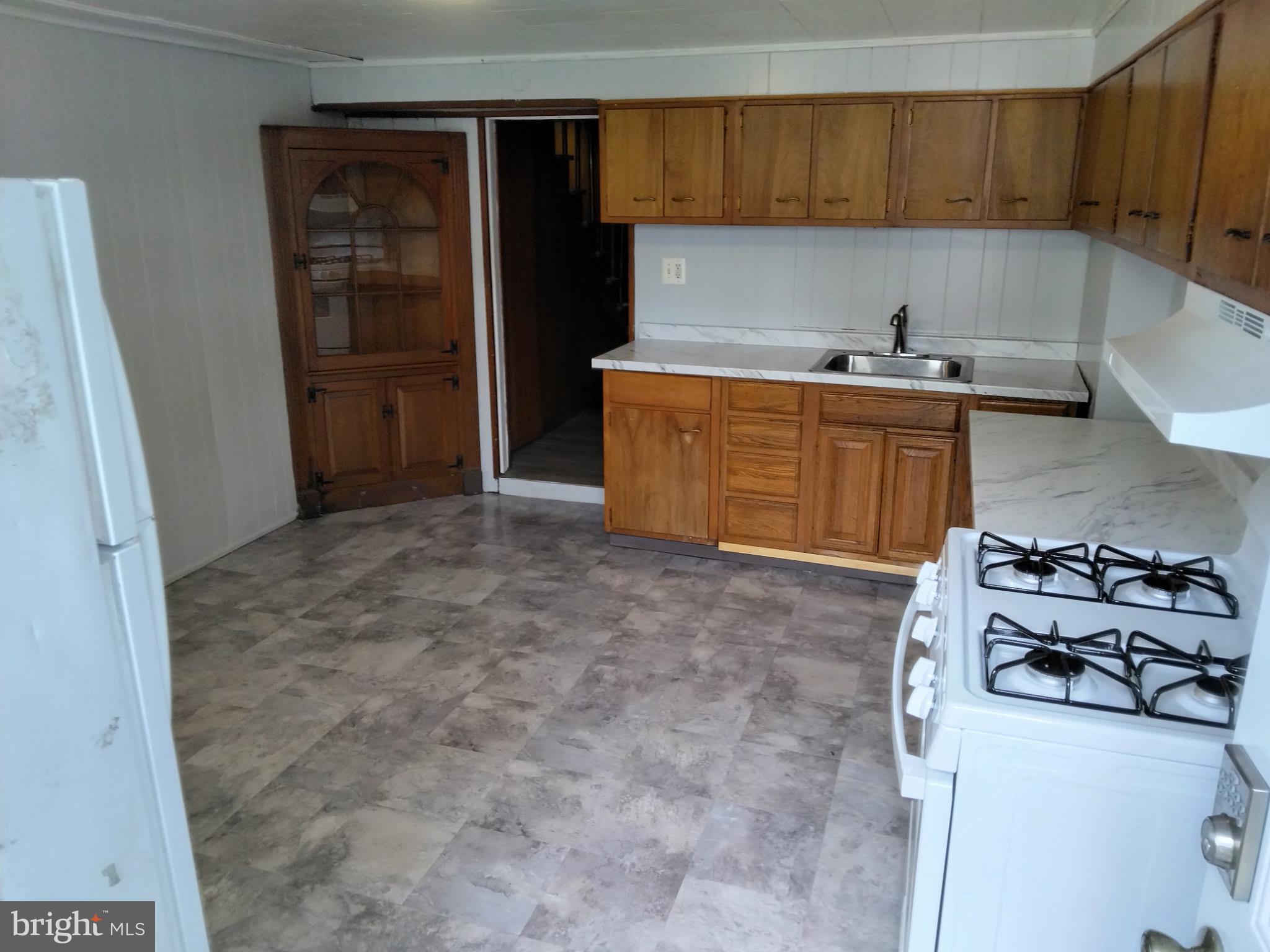 812 N LINWOOD AVENUE