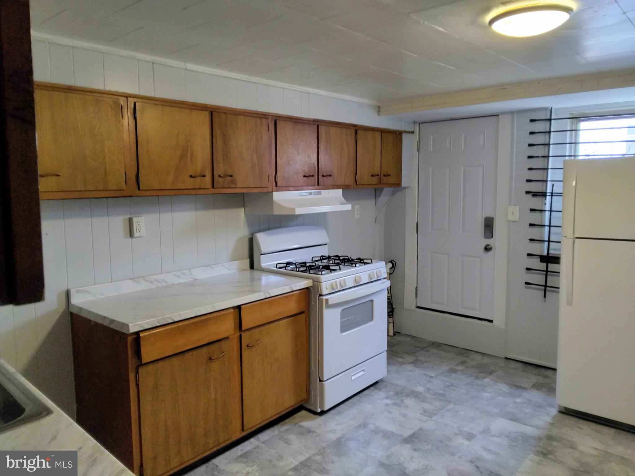 812 N LINWOOD AVENUE