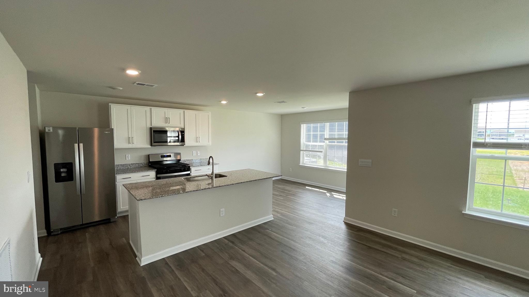 WEST WIND - Residential Lease