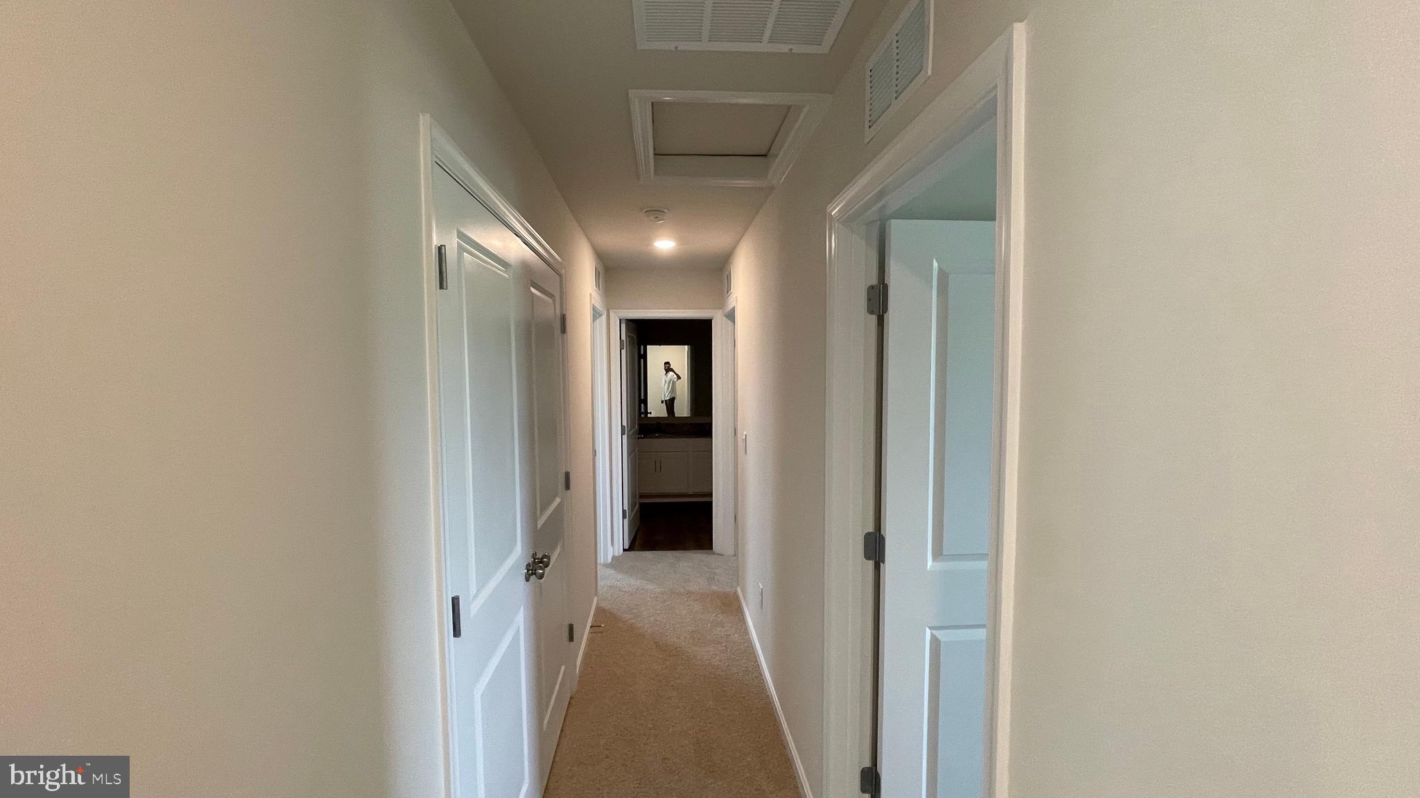 WEST WIND - Residential Lease