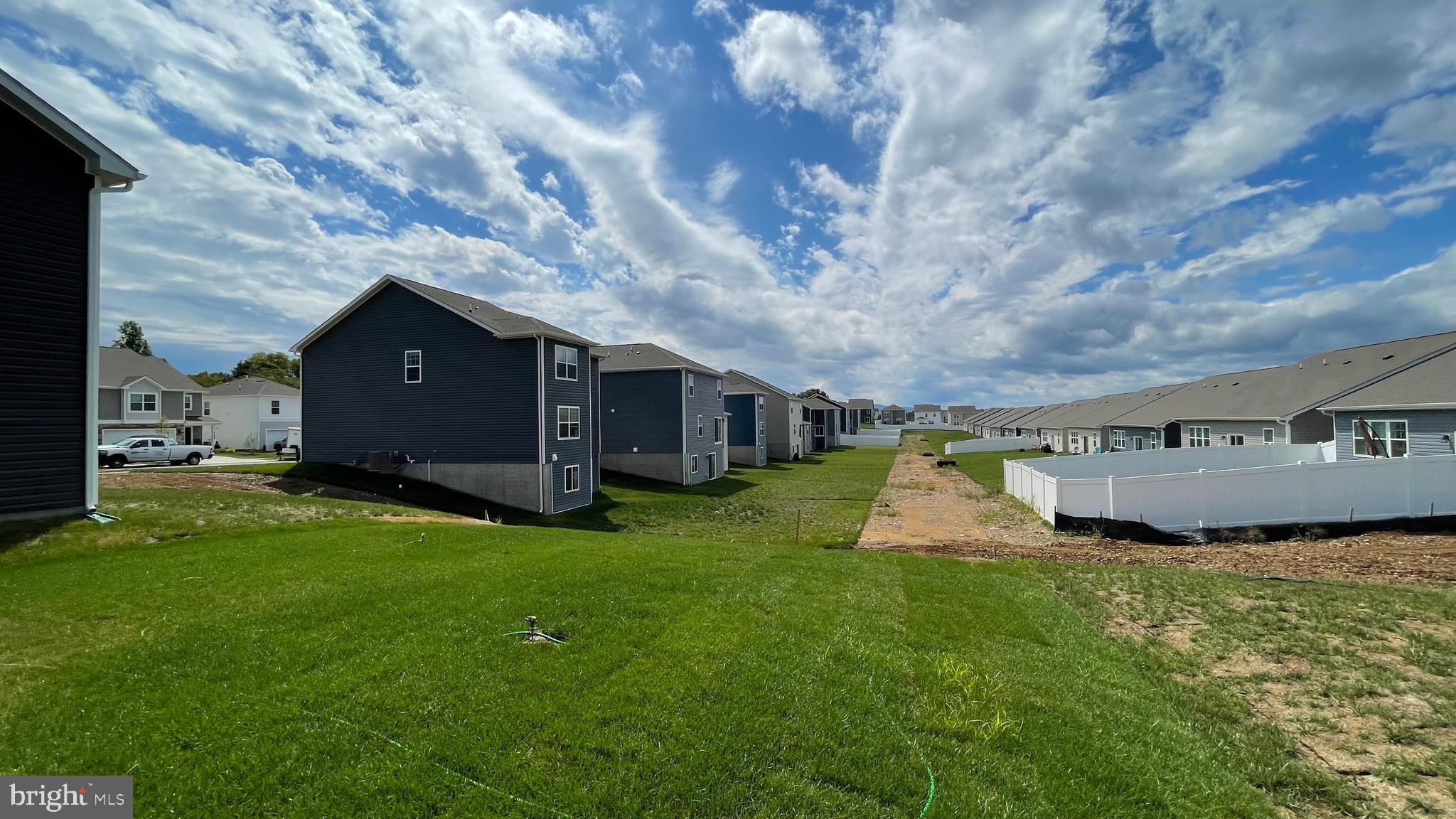 WEST WIND - Residential Lease