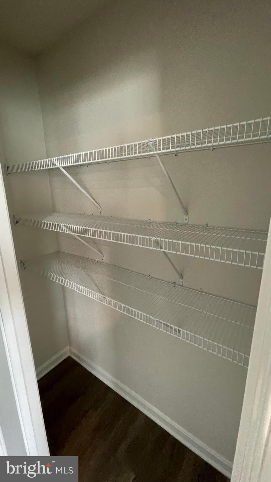 WEST WIND - Residential Lease