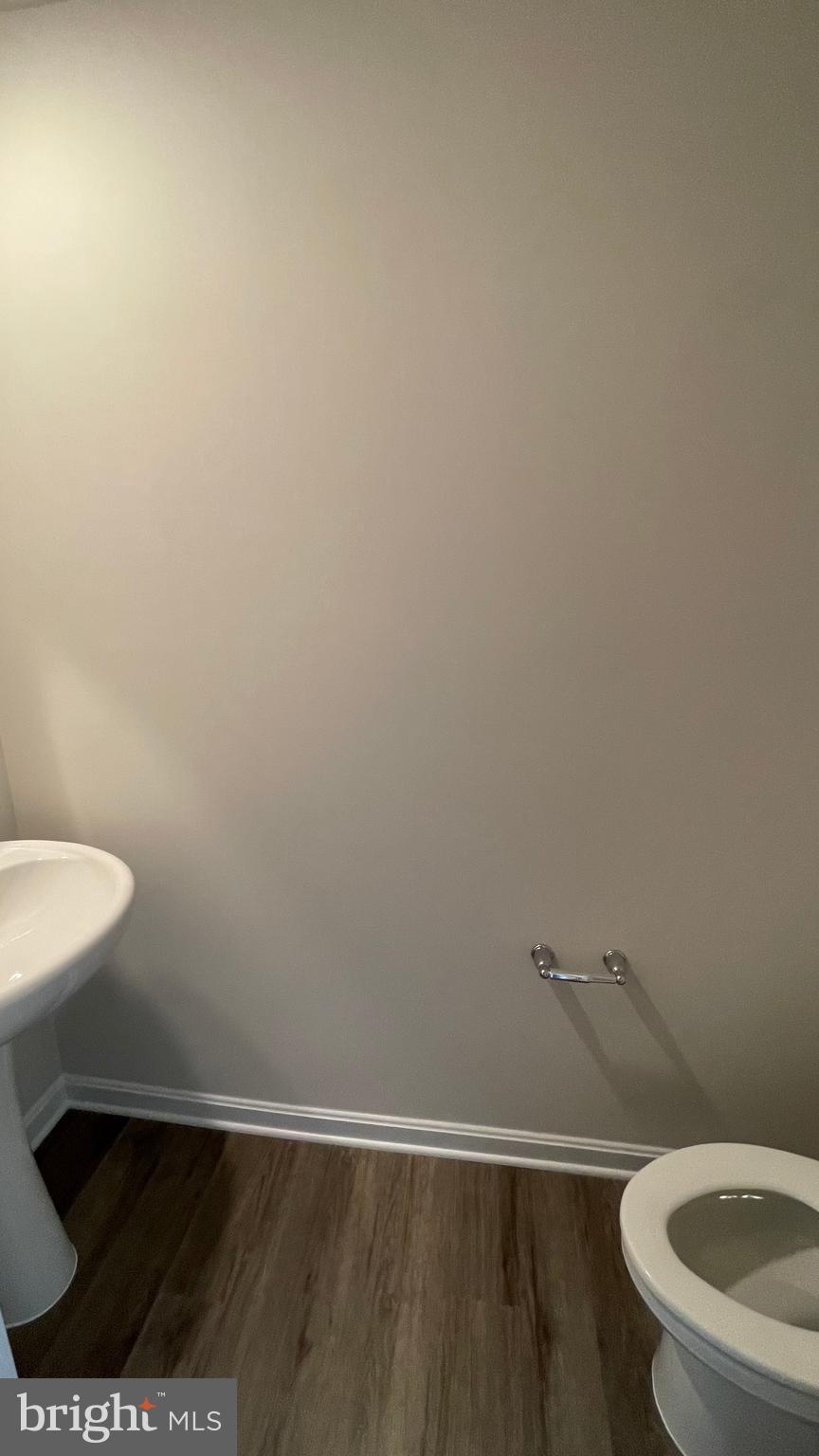 WEST WIND - Residential Lease