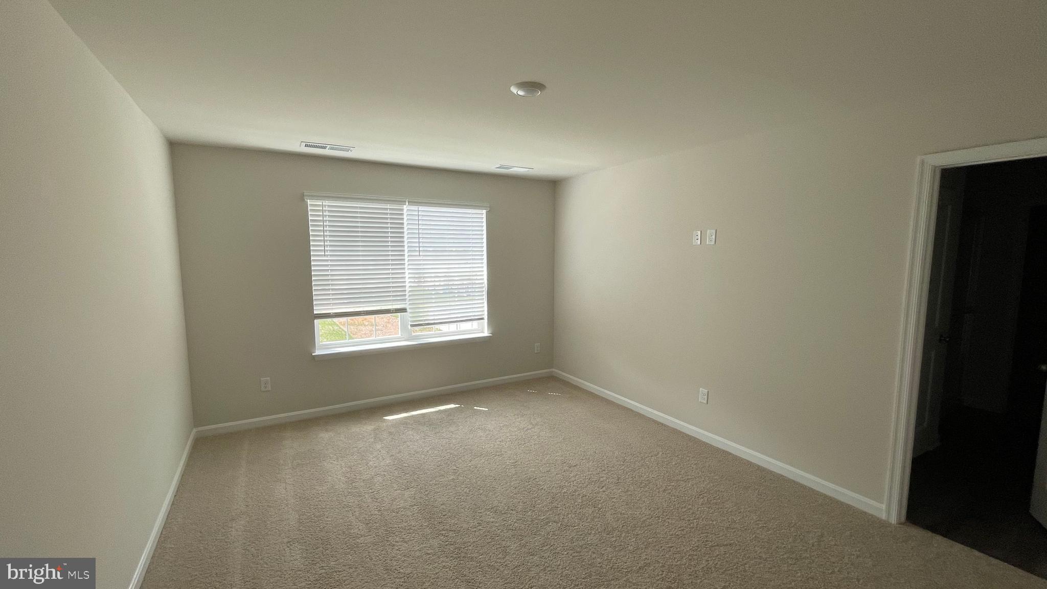 WEST WIND - Residential Lease