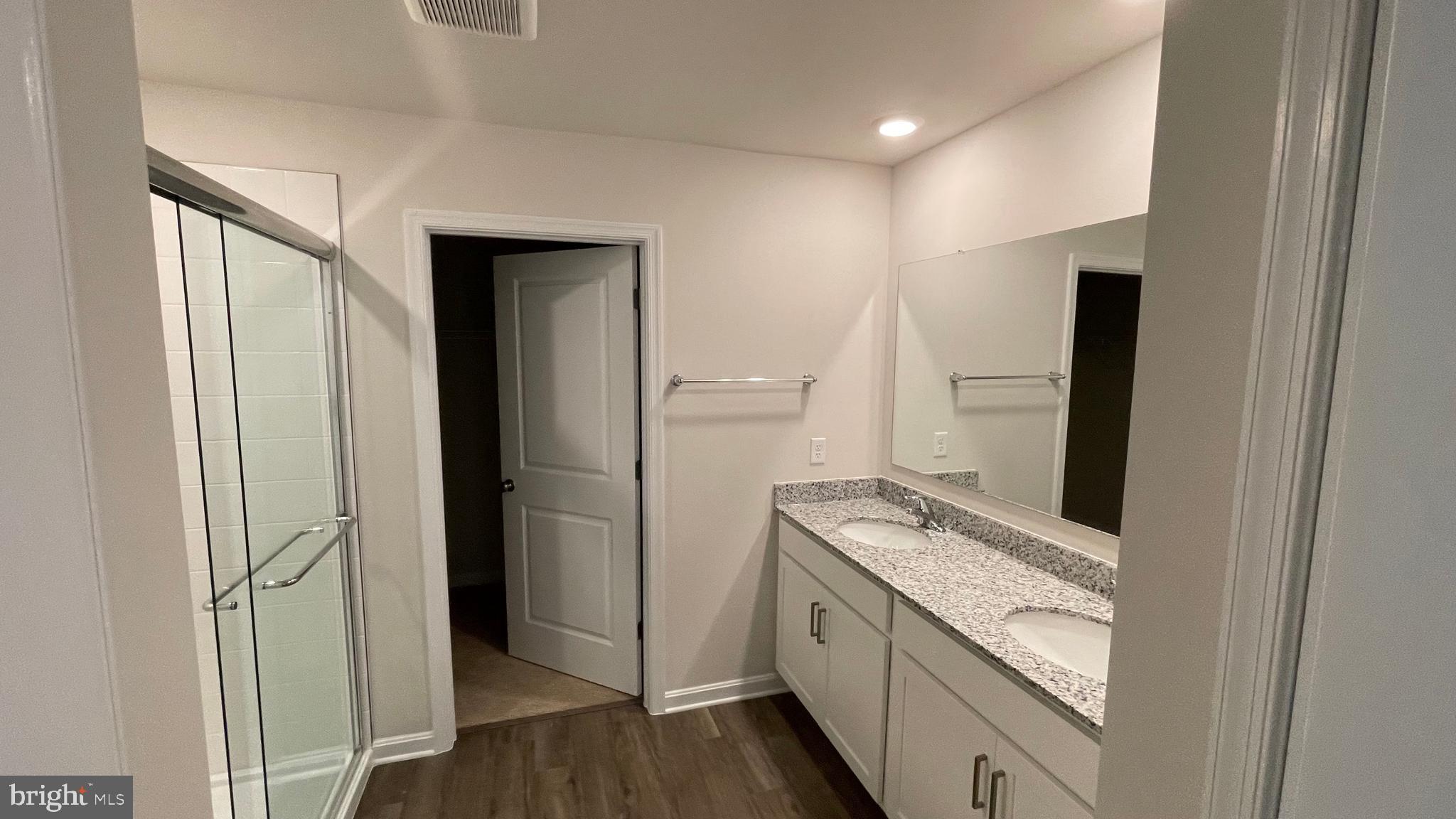 WEST WIND - Residential Lease