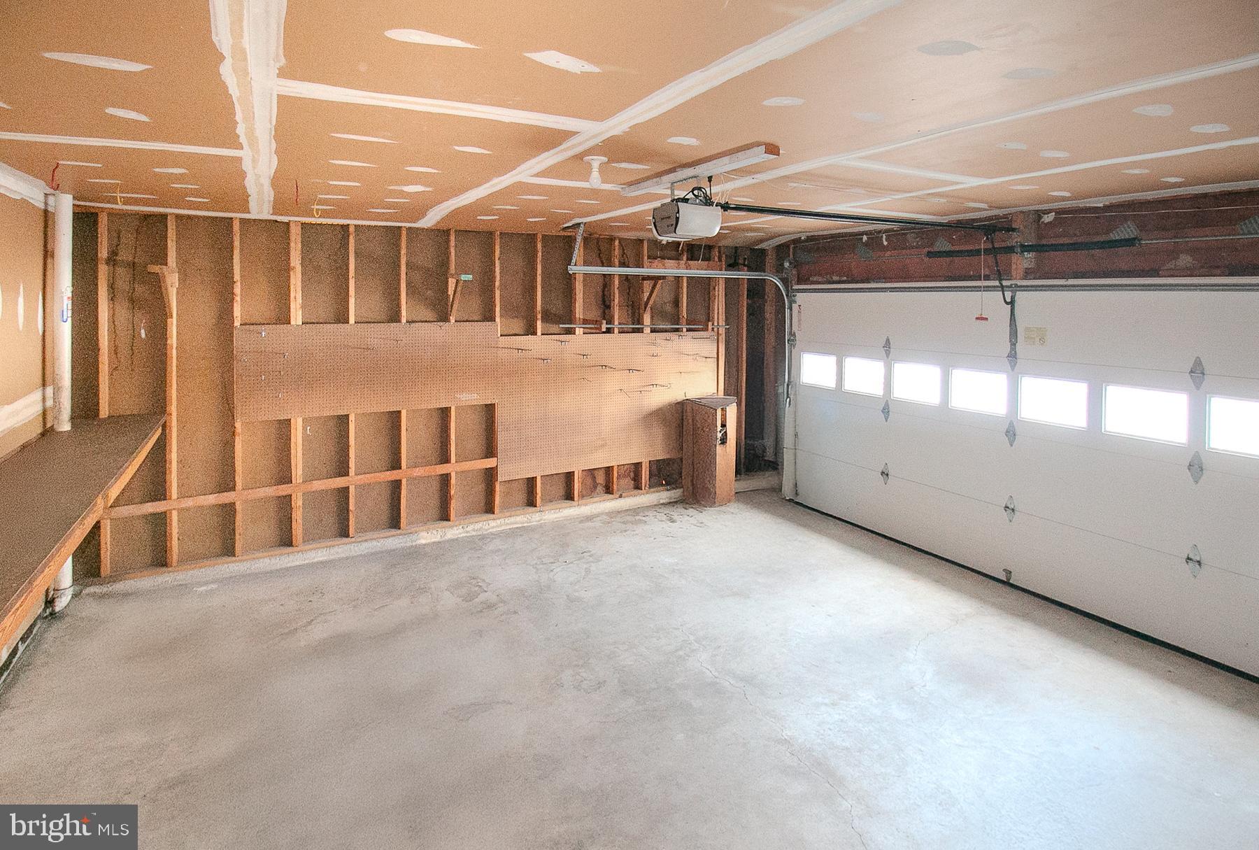 POPLAR TREE ESTATES - Residential