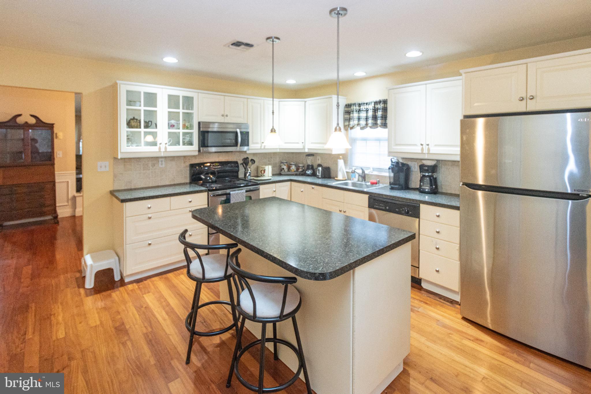 LEISURETOWNE - Residential