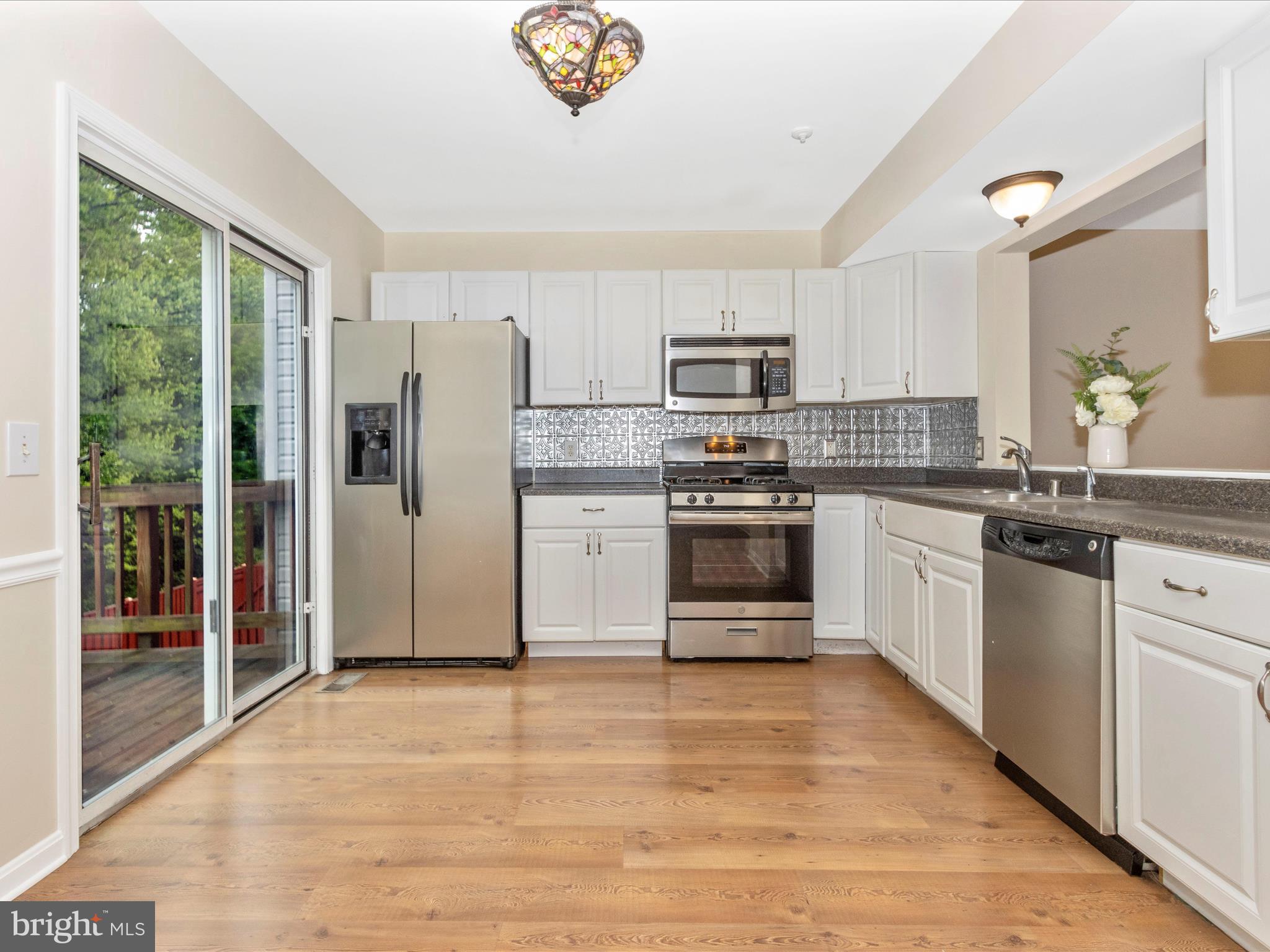 SEVEN OAKS - Residential