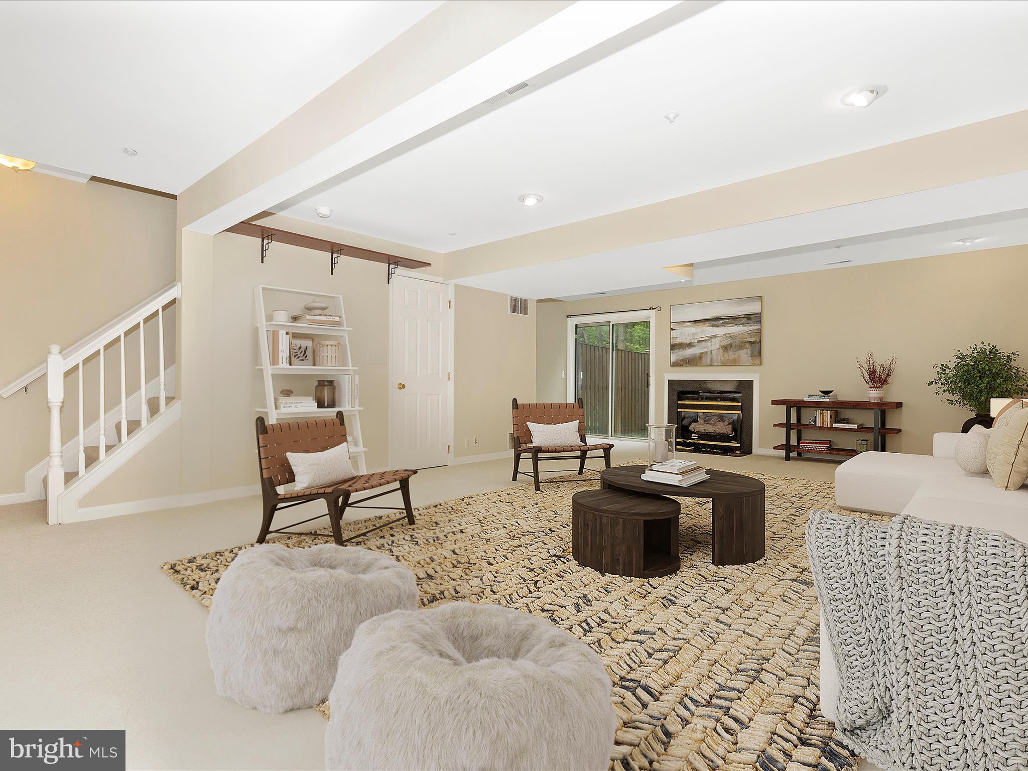 SEVEN OAKS - Residential