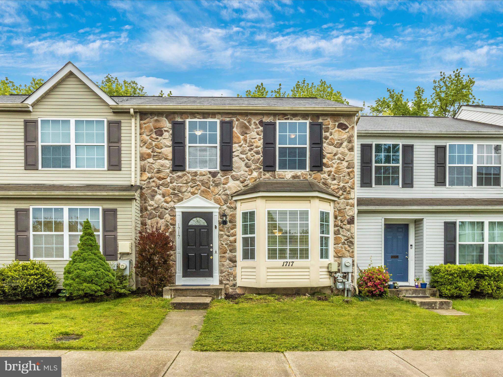 SEVEN OAKS - Residential