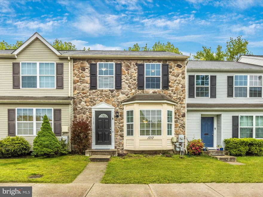 Welcome to this charming townhouse in the beautiful Seven Oaks Community! This lovely home features 3 bedrooms, 1.5 bathrooms, and a walk-out basement that offers ample space for storage, a home office, or a large rec room. Enjoy countless days relaxing with friends and family on the large back deck with private views of greenery and mature trees. The living room and dining area are spacious and bright, perfect for relaxing and entertaining. Upstairs, you'll find a large primary bedroom that includes a walk-in closet, a full bathroom conveniently located in-between two additional bedrooms. The newly installed carpet and updated paint throughout the home creates a bright and modern atmosphere, ready for you to move in and make it your own. One of the most desirable features of this property is its location with access to numerous bike trails, a community center, outdoor community pools, tennis courts, basketball courts and so much more.  Don't miss this opportunity to own a home in this amenity rich community, close to shopping and well established restaurants. Schedule a showing and make this lovely townhouse your new home!