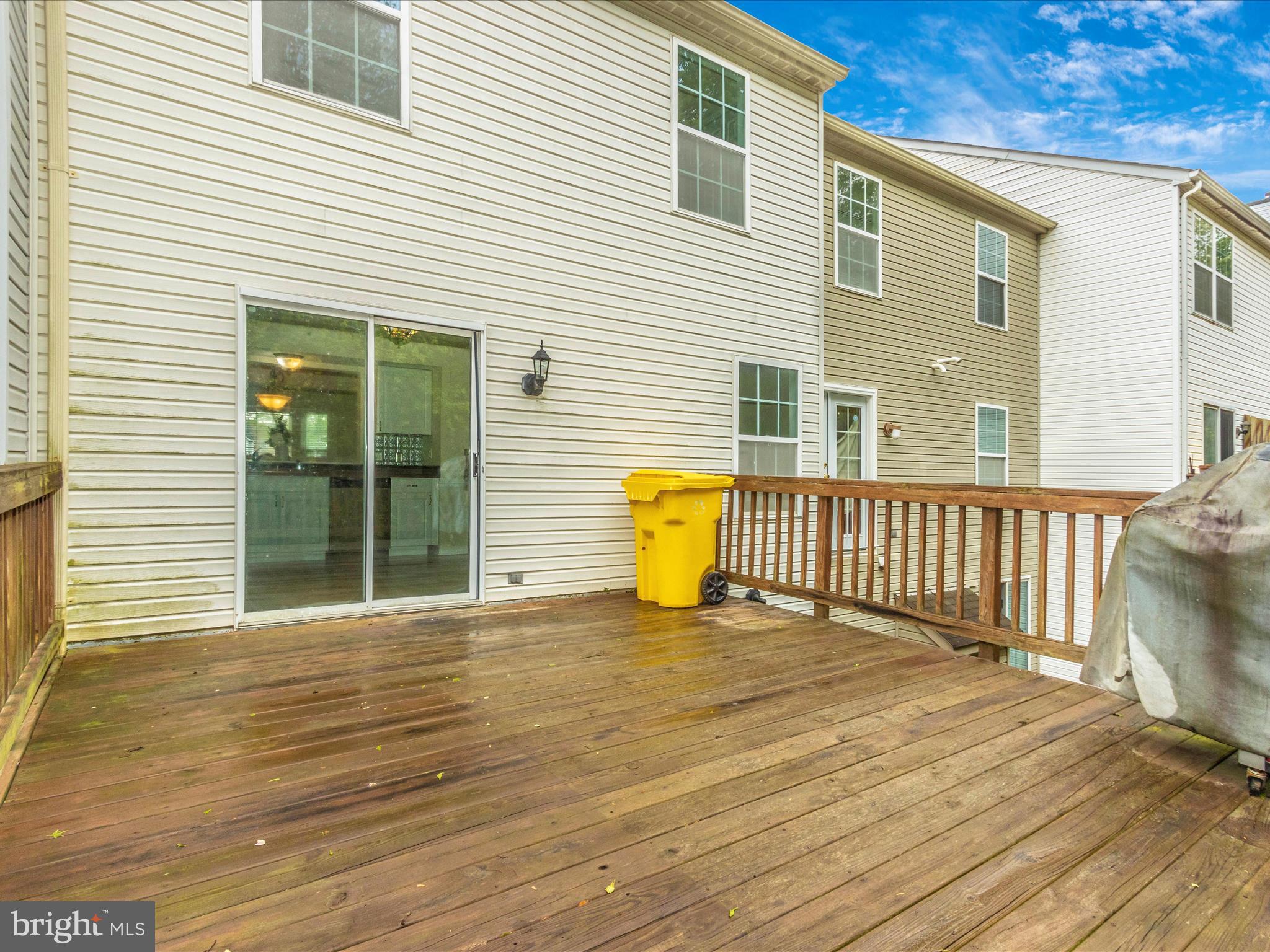 SEVEN OAKS - Residential