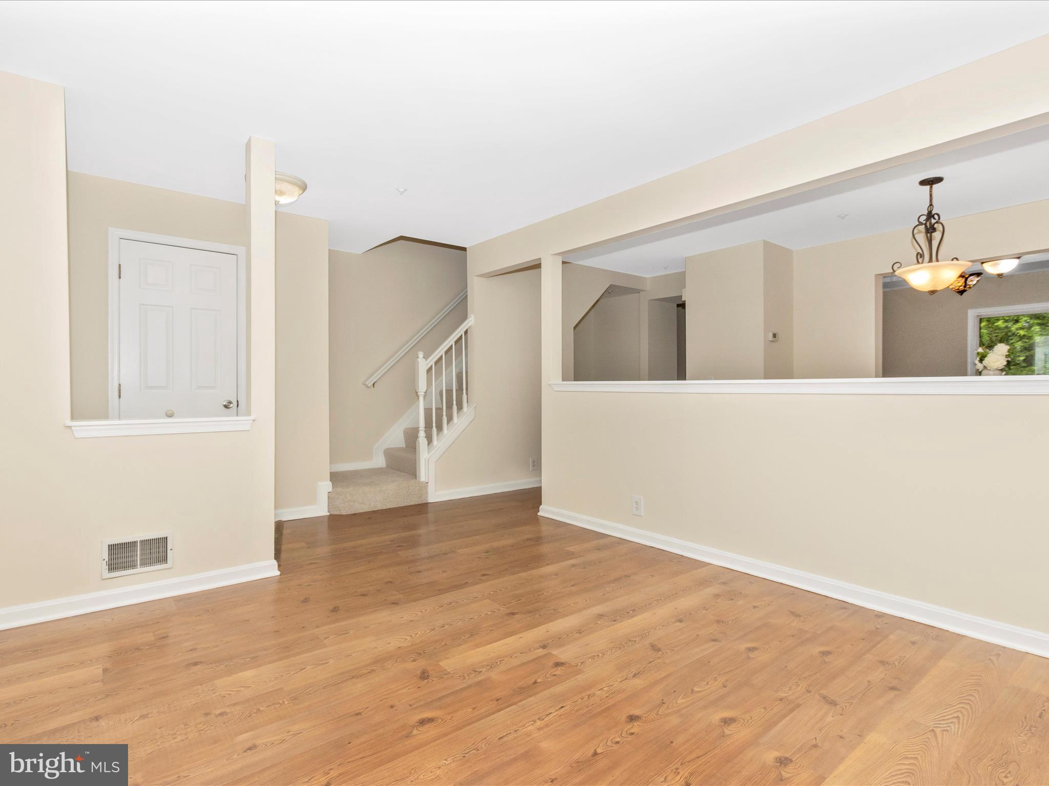 SEVEN OAKS - Residential