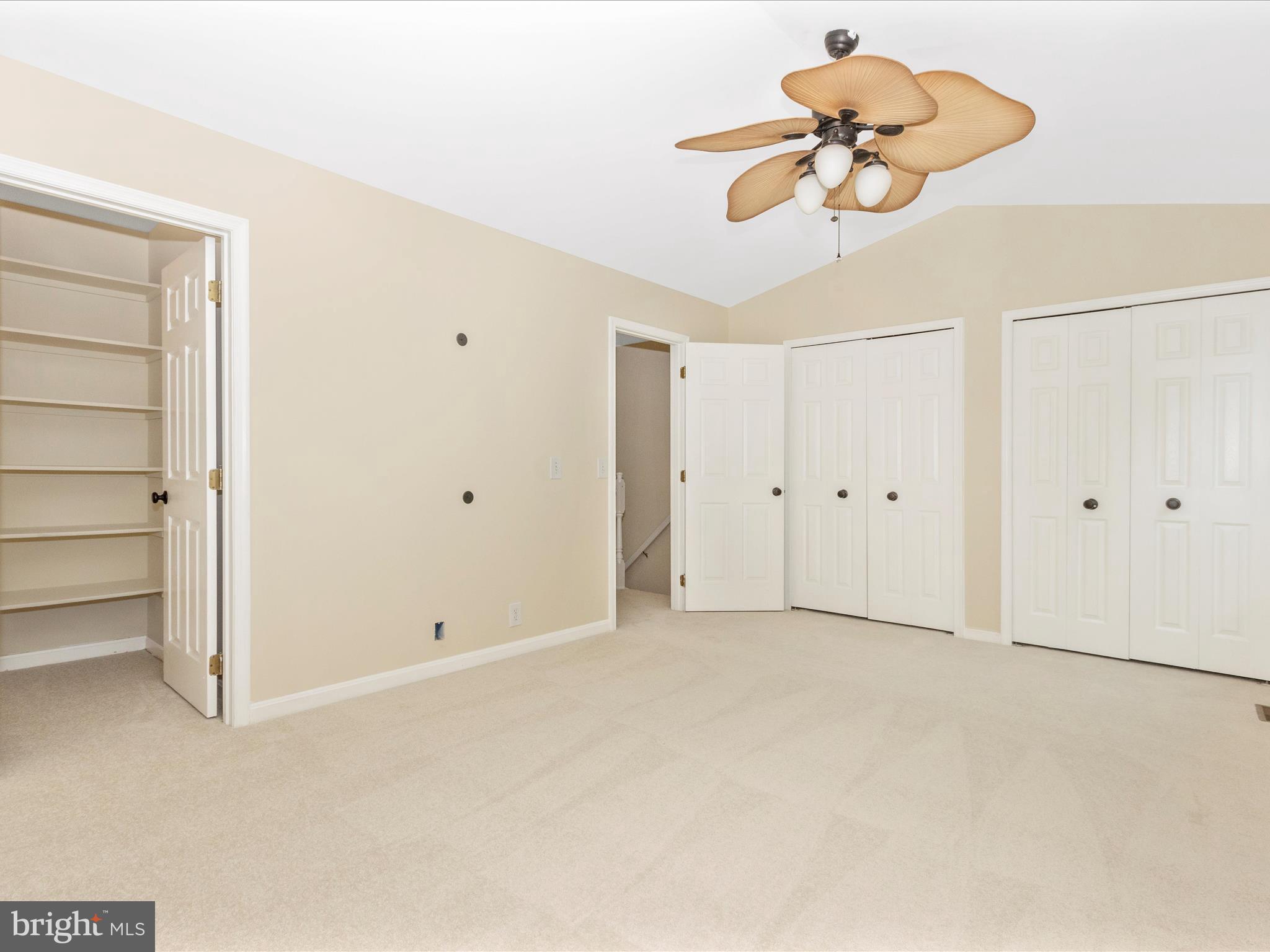 SEVEN OAKS - Residential