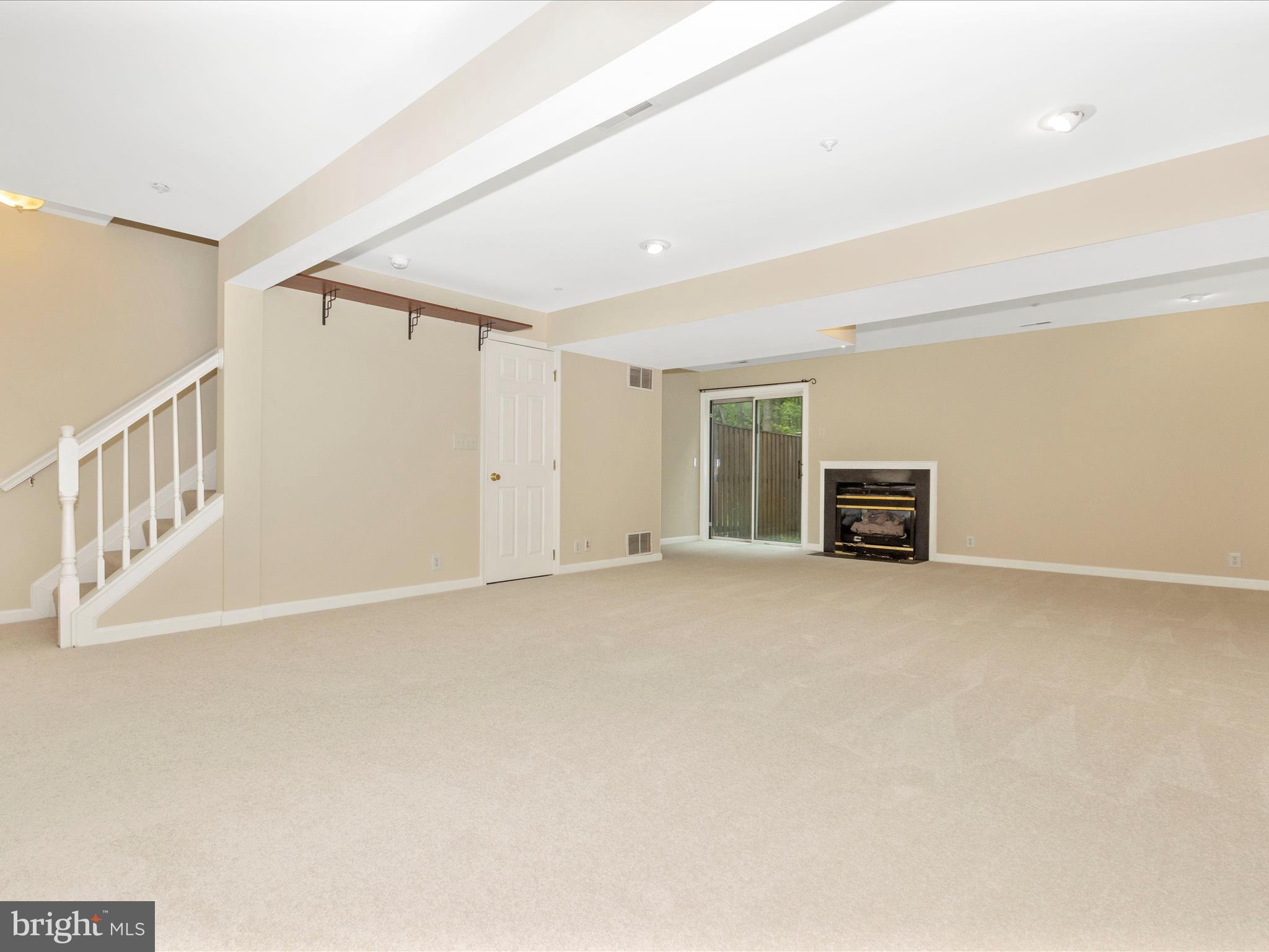 SEVEN OAKS - Residential